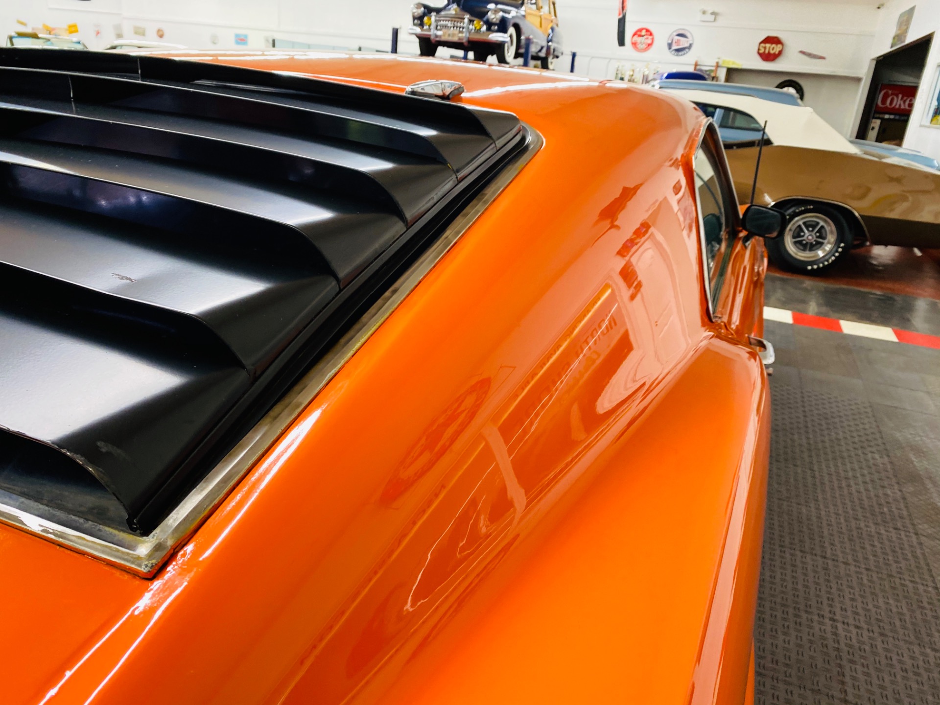 Used 1970 Ford Mustang - SPORTSROOF FASTBACK - BOSS 302 DECALS - AUTO TRANS - | Mundelein, IL
