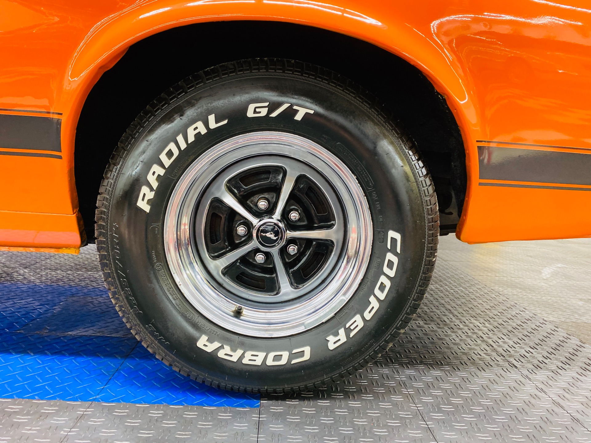 Used 1970 Ford Mustang - SPORTSROOF FASTBACK - BOSS 302 DECALS - AUTO TRANS - | Mundelein, IL
