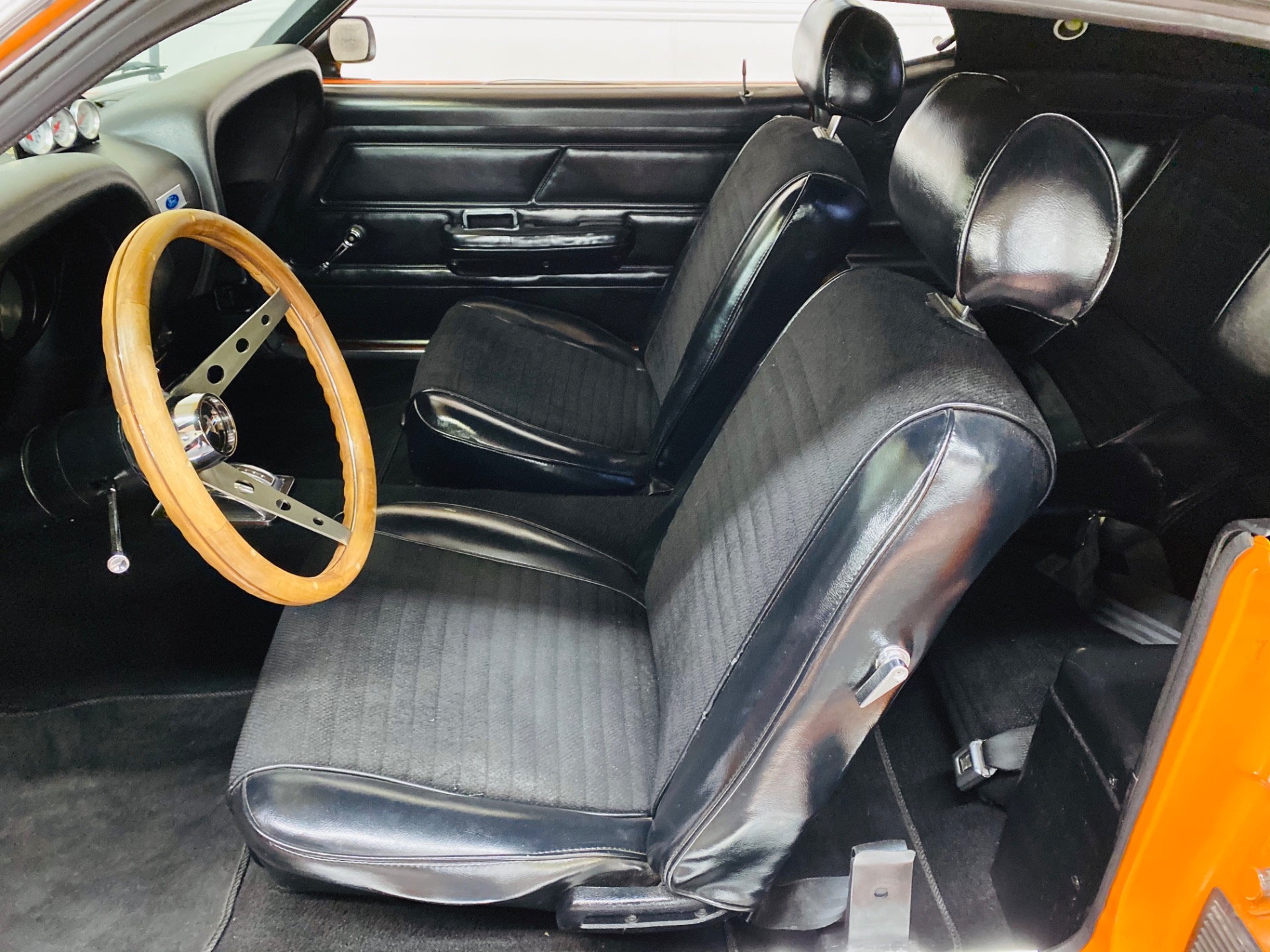 Used 1970 Ford Mustang - SPORTSROOF FASTBACK - BOSS 302 DECALS - AUTO TRANS - | Mundelein, IL