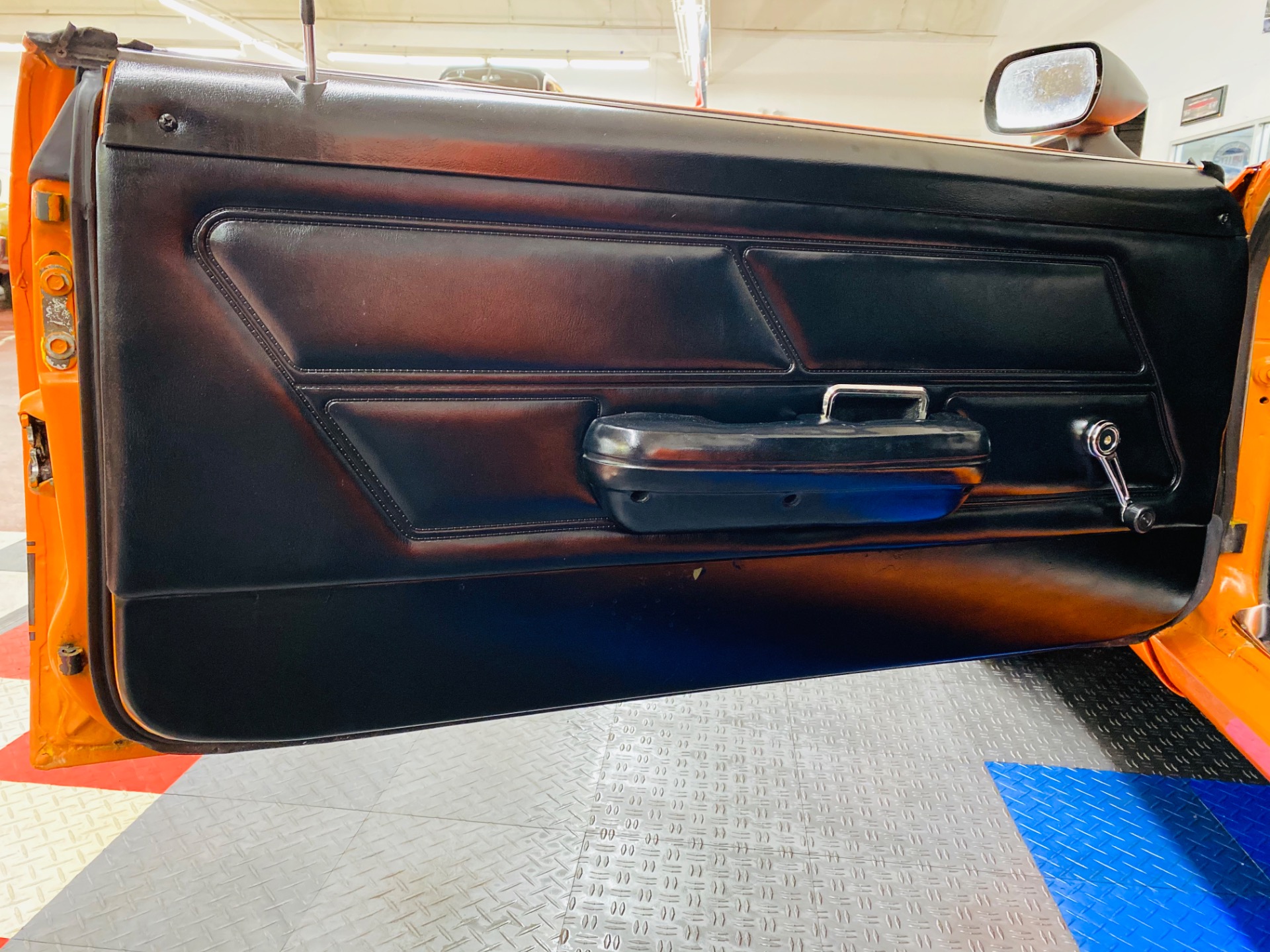 Used 1970 Ford Mustang - SPORTSROOF FASTBACK - BOSS 302 DECALS - AUTO TRANS - | Mundelein, IL