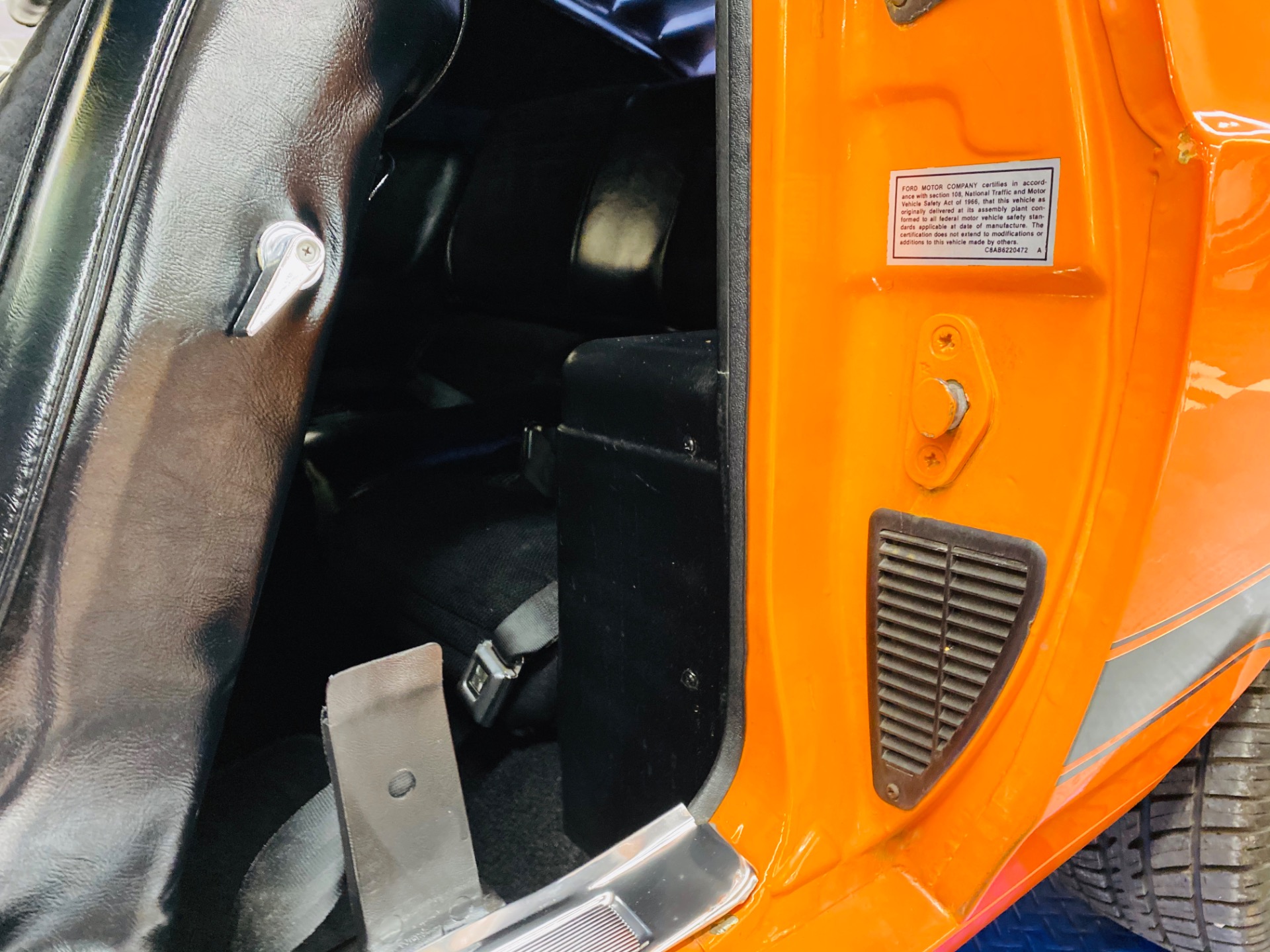Used 1970 Ford Mustang - SPORTSROOF FASTBACK - BOSS 302 DECALS - AUTO TRANS - | Mundelein, IL