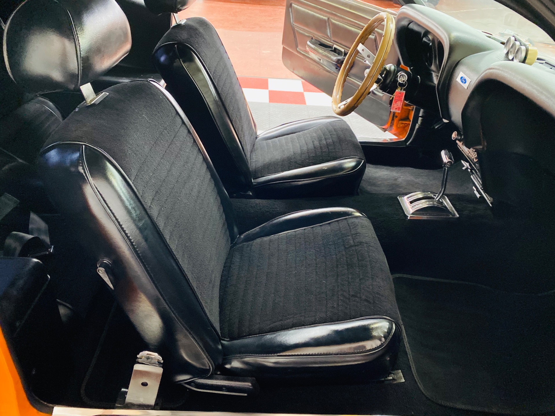 Used 1970 Ford Mustang - SPORTSROOF FASTBACK - BOSS 302 DECALS - AUTO TRANS - | Mundelein, IL