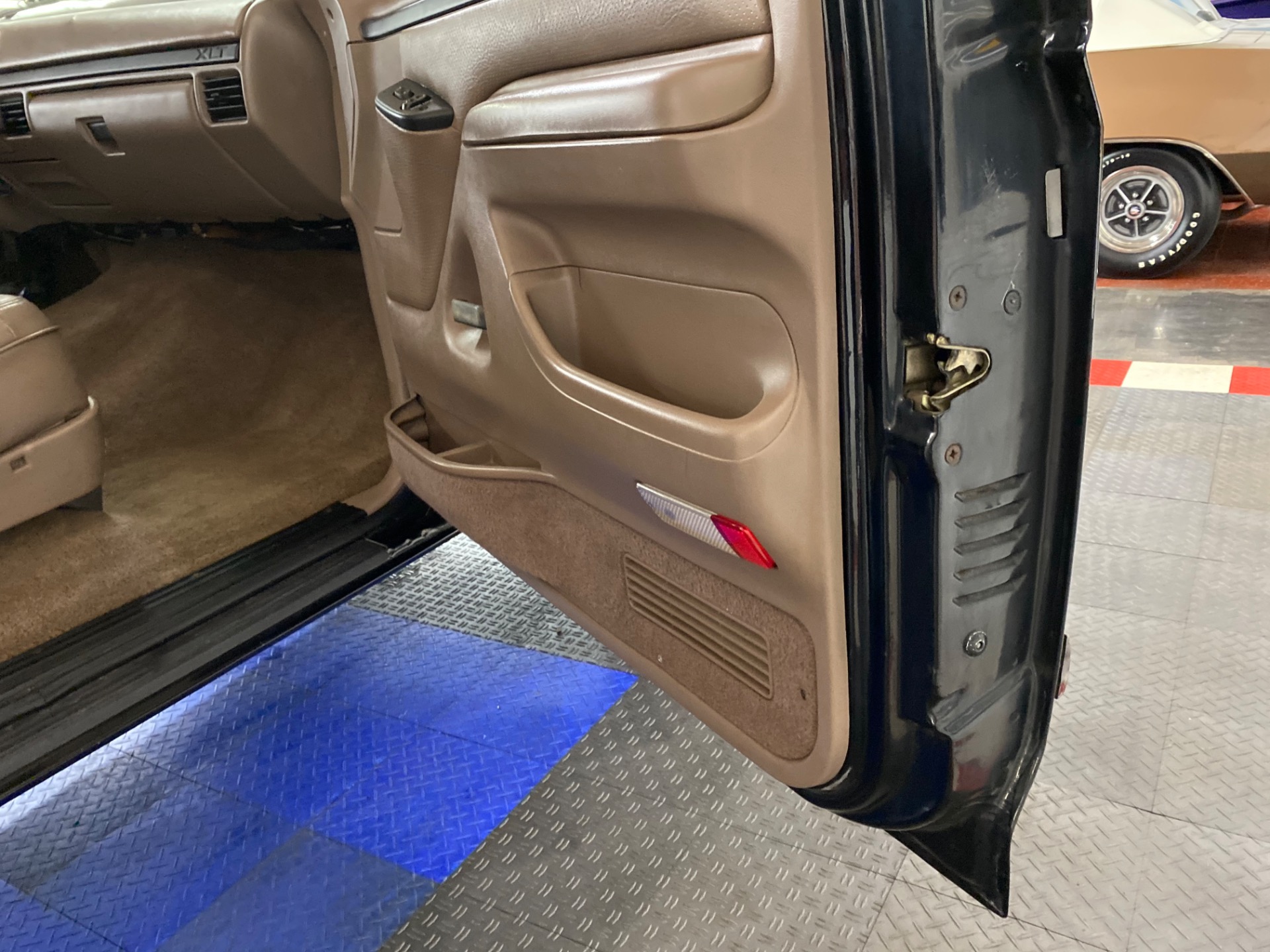 Used 1996 Ford Bronco XLT - SEE VIDEO - | Mundelein, IL