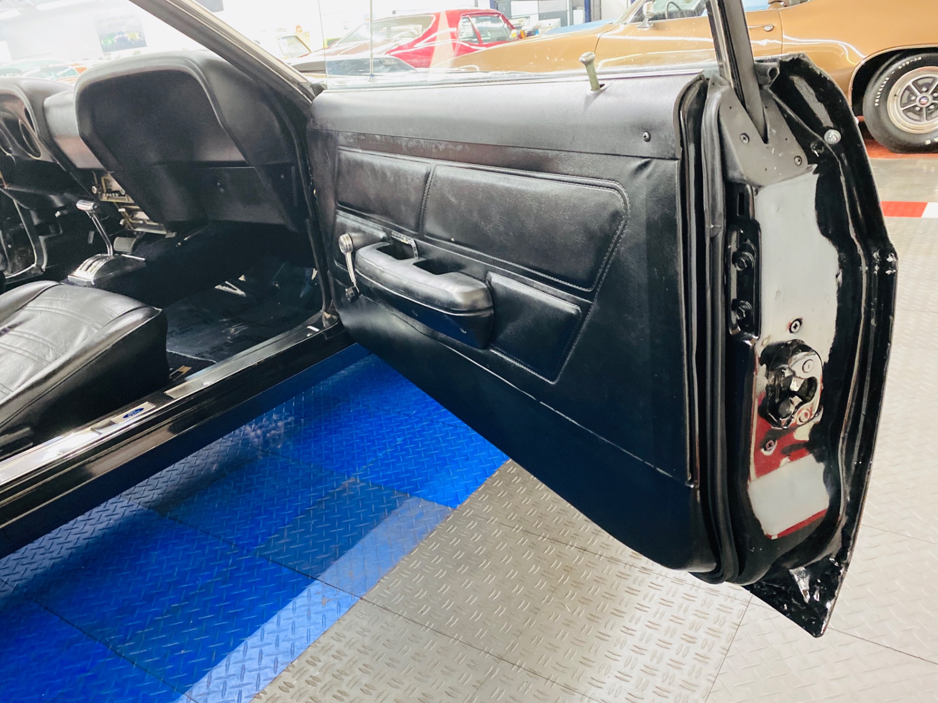 Used 1970 Ford Mustang - SPORTSROOF FASTBACK - 302 V8 ENGINE - AUTO TRANS - | St. Petersburg, FL