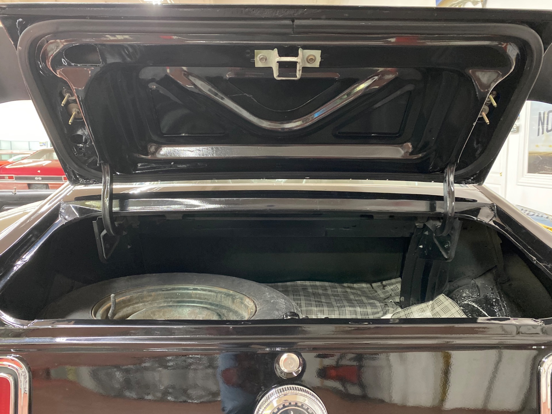 Used 1970 Ford Mustang - SPORTSROOF FASTBACK - 302 V8 ENGINE - AUTO TRANS - | St. Petersburg, FL