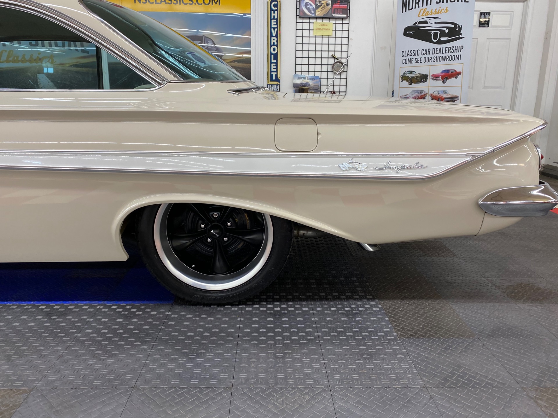 Used 1961 Chevrolet Impala - BUBBLE TOP RESTO MOD - 383 STROKER - SEE VIDEO | Mundelein, IL