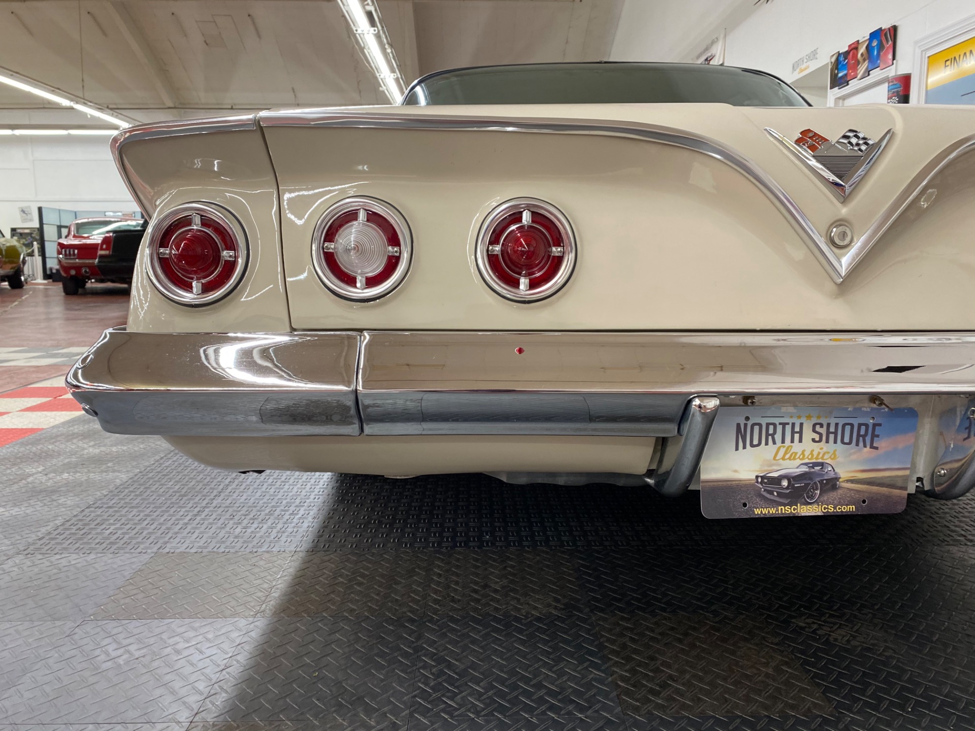 Used 1961 Chevrolet Impala - BUBBLE TOP RESTO MOD - 383 STROKER - SEE VIDEO | Mundelein, IL
