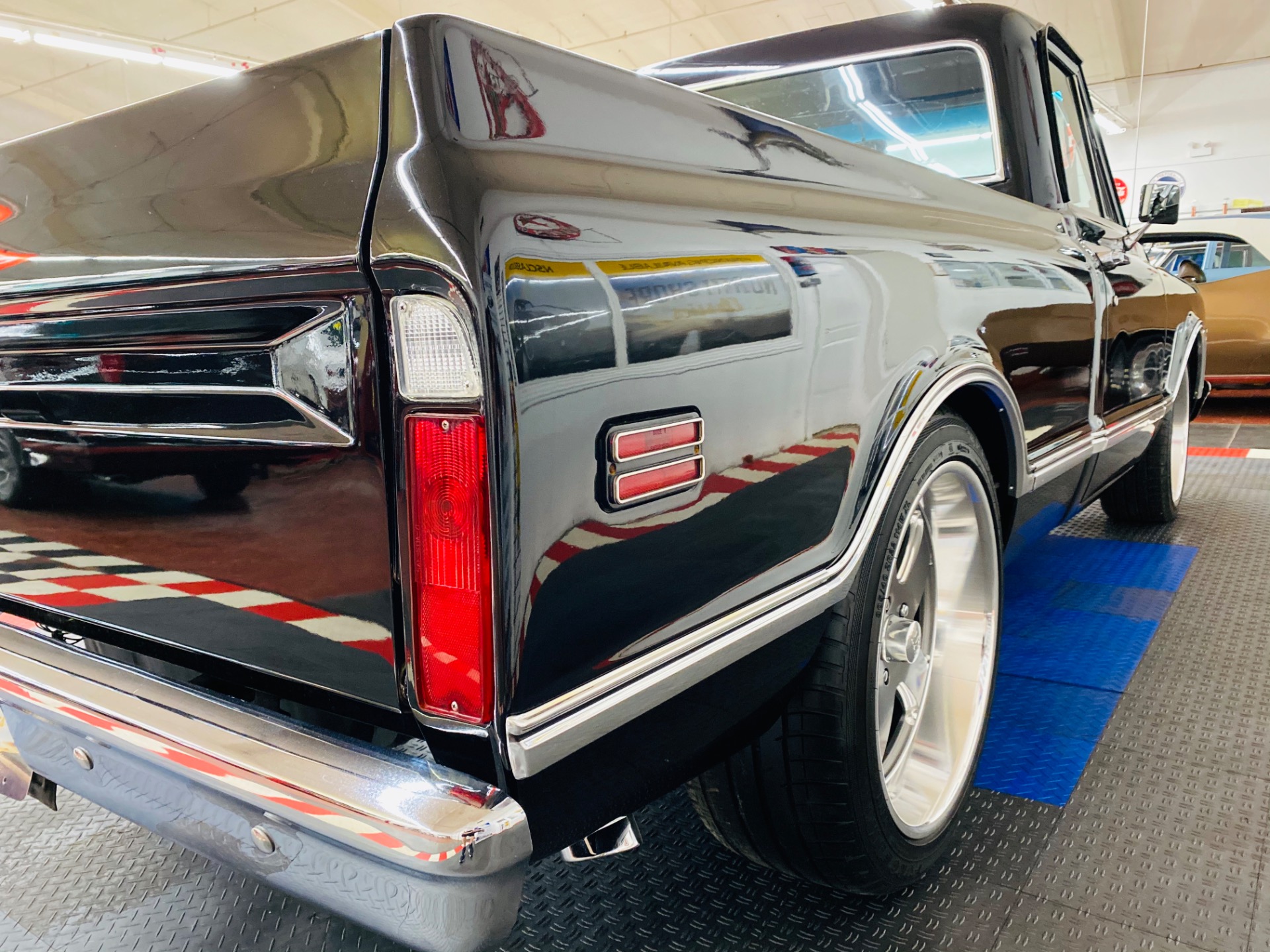 Used 1968 Chevrolet Pickup - C/10 - RESTOMOD - FACTORY A/C - SEE VIDEO | Mundelein, IL