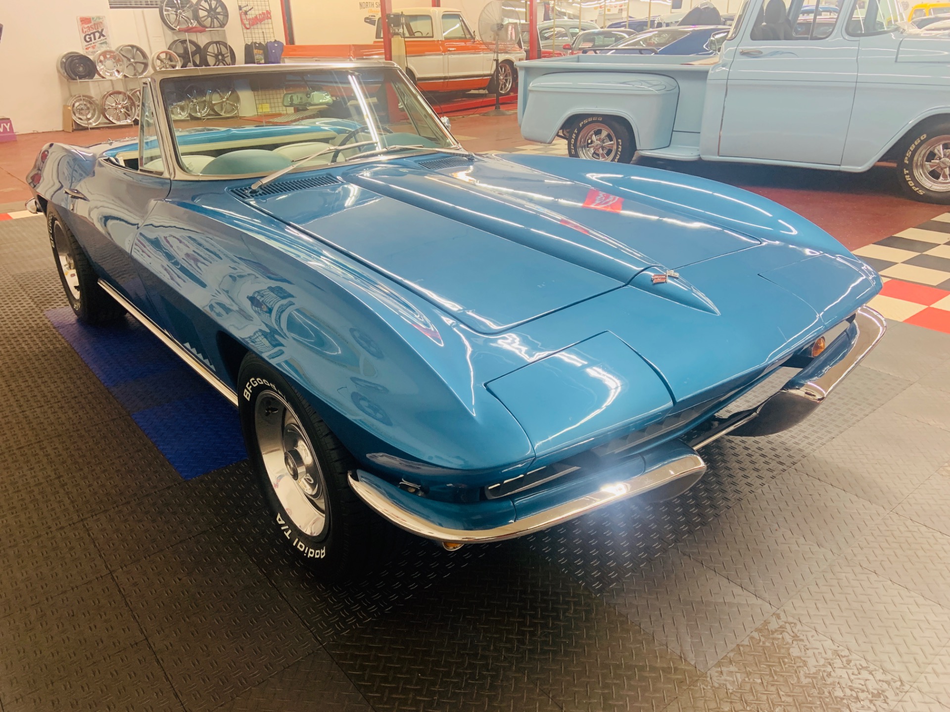 Used 1967 Chevrolet Corvette - CONVERTIBLE - TWO TOPS - 327 V8 - | Mundelein, IL
