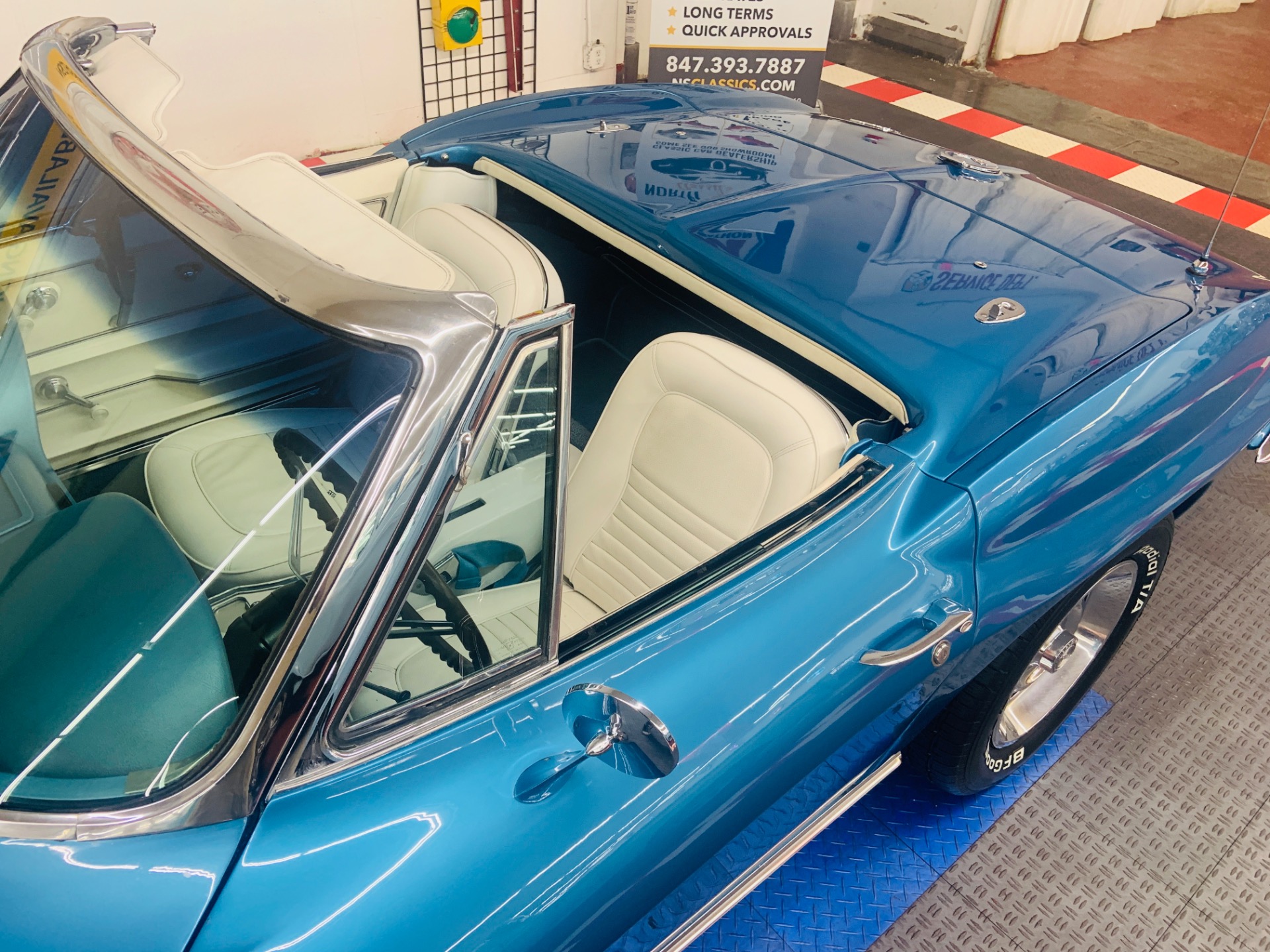 Used 1967 Chevrolet Corvette - CONVERTIBLE - TWO TOPS - 327 V8 - | Mundelein, IL