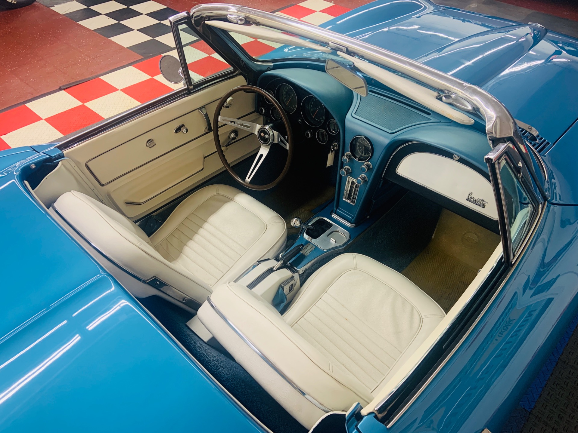Used 1967 Chevrolet Corvette - CONVERTIBLE - TWO TOPS - 327 V8 - | Mundelein, IL