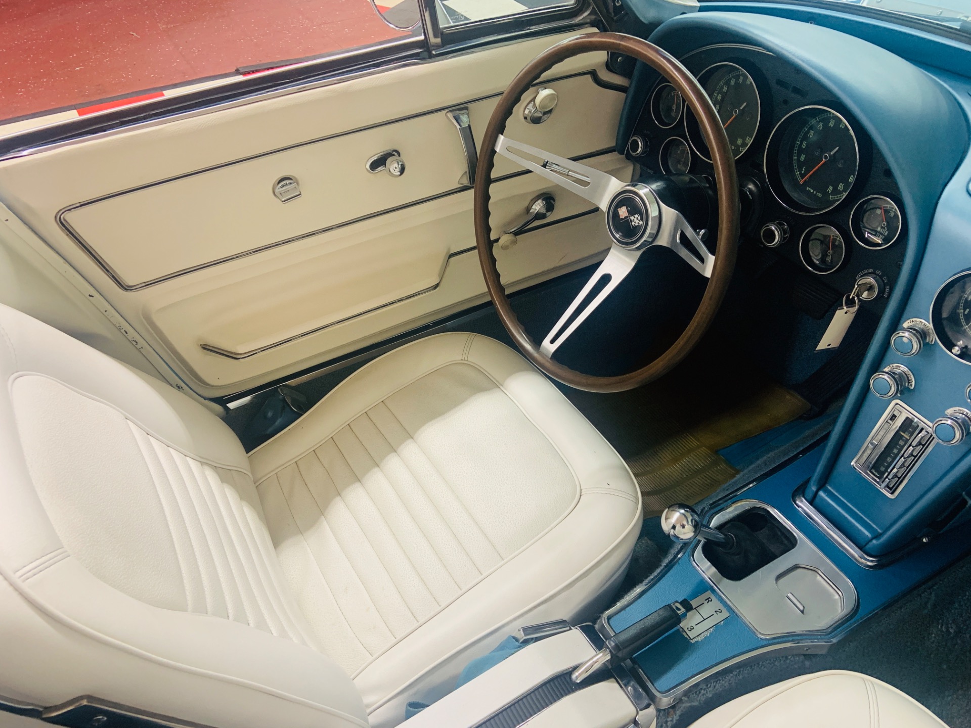 Used 1967 Chevrolet Corvette - CONVERTIBLE - TWO TOPS - 327 V8 - | Mundelein, IL