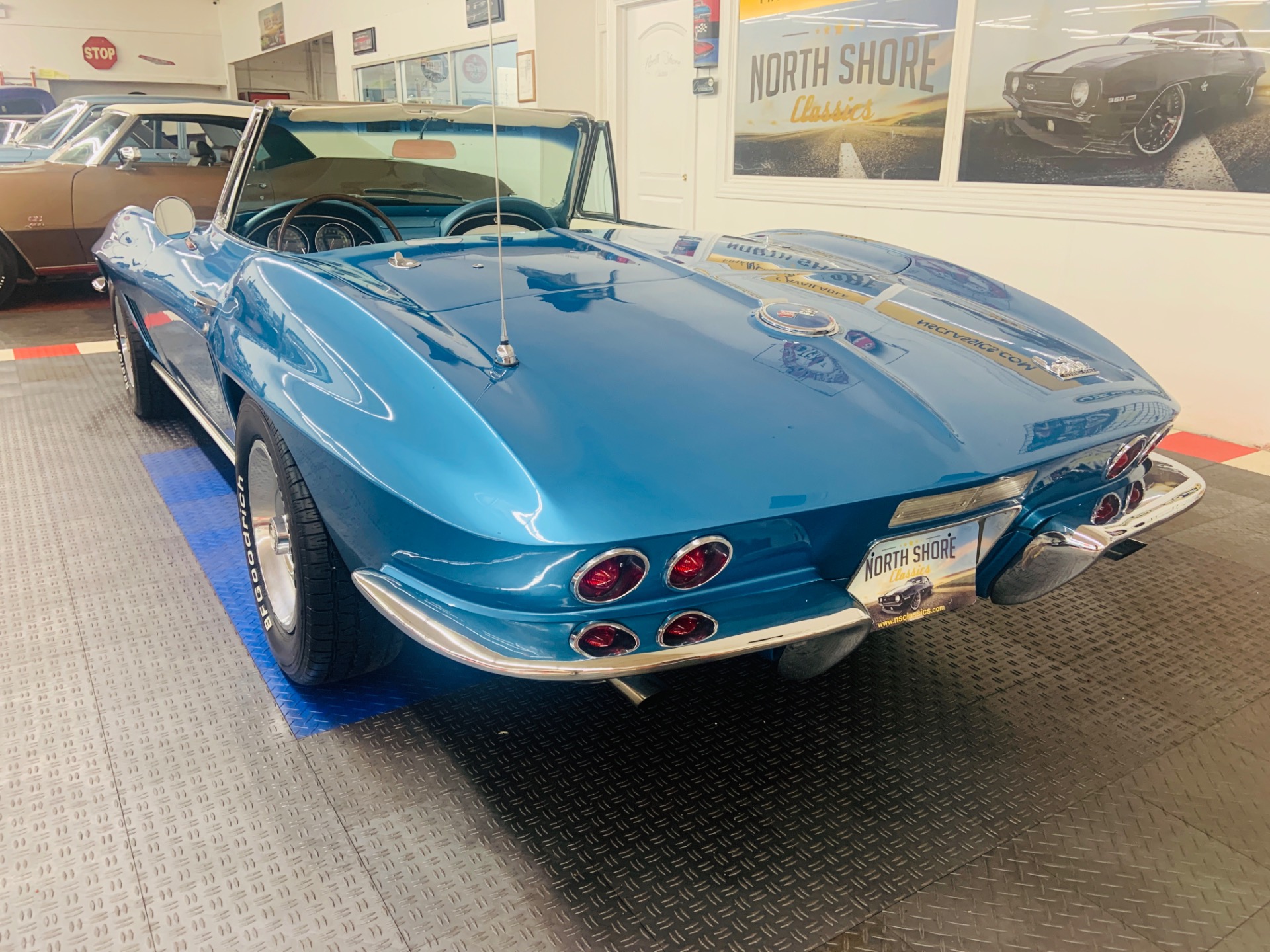 Used 1967 Chevrolet Corvette - CONVERTIBLE - TWO TOPS - 327 V8 - | Mundelein, IL