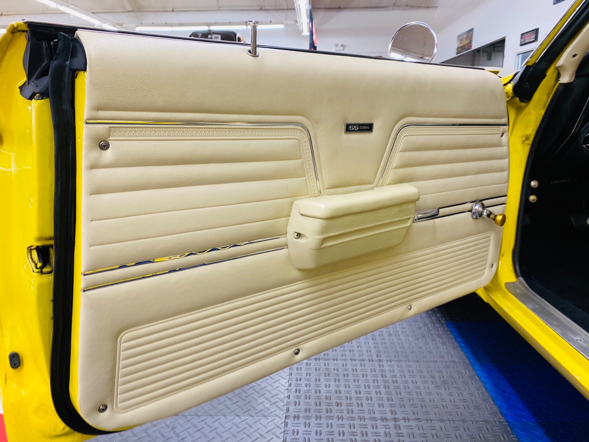 Used 1969 Chevrolet Chevelle -SUPER SPORT - DAYTONA YELLOW -  SEE VIDEO | Mundelein, IL