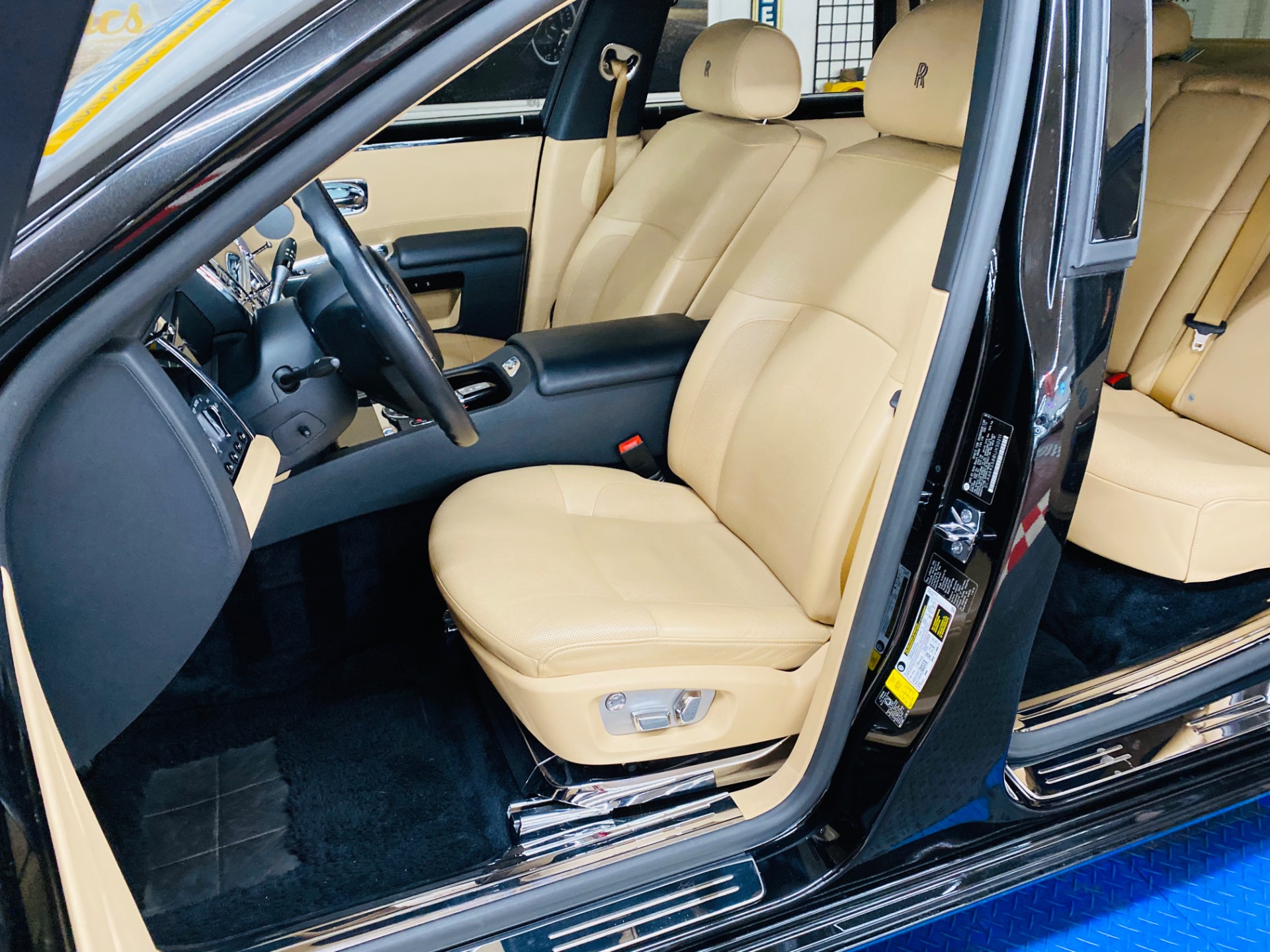 Used 2011 Rolls-Royce Ghost - LUXURY AT ITS FINEST - VERY CLEAN WITH LOW MILES - SEE VIDEO | St. Petersburg, FL