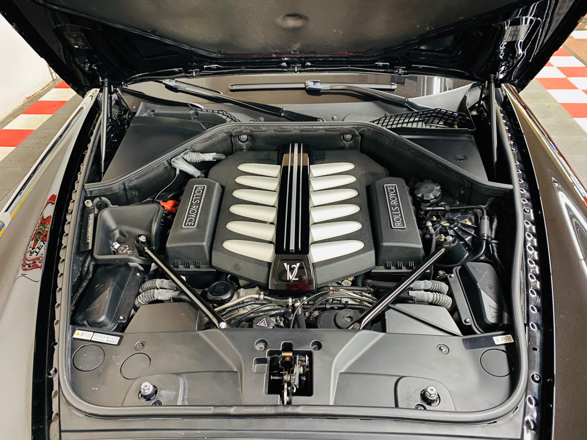 Used 2011 Rolls-Royce Ghost - LUXURY AT ITS FINEST - VERY CLEAN WITH LOW MILES - SEE VIDEO | St. Petersburg, FL