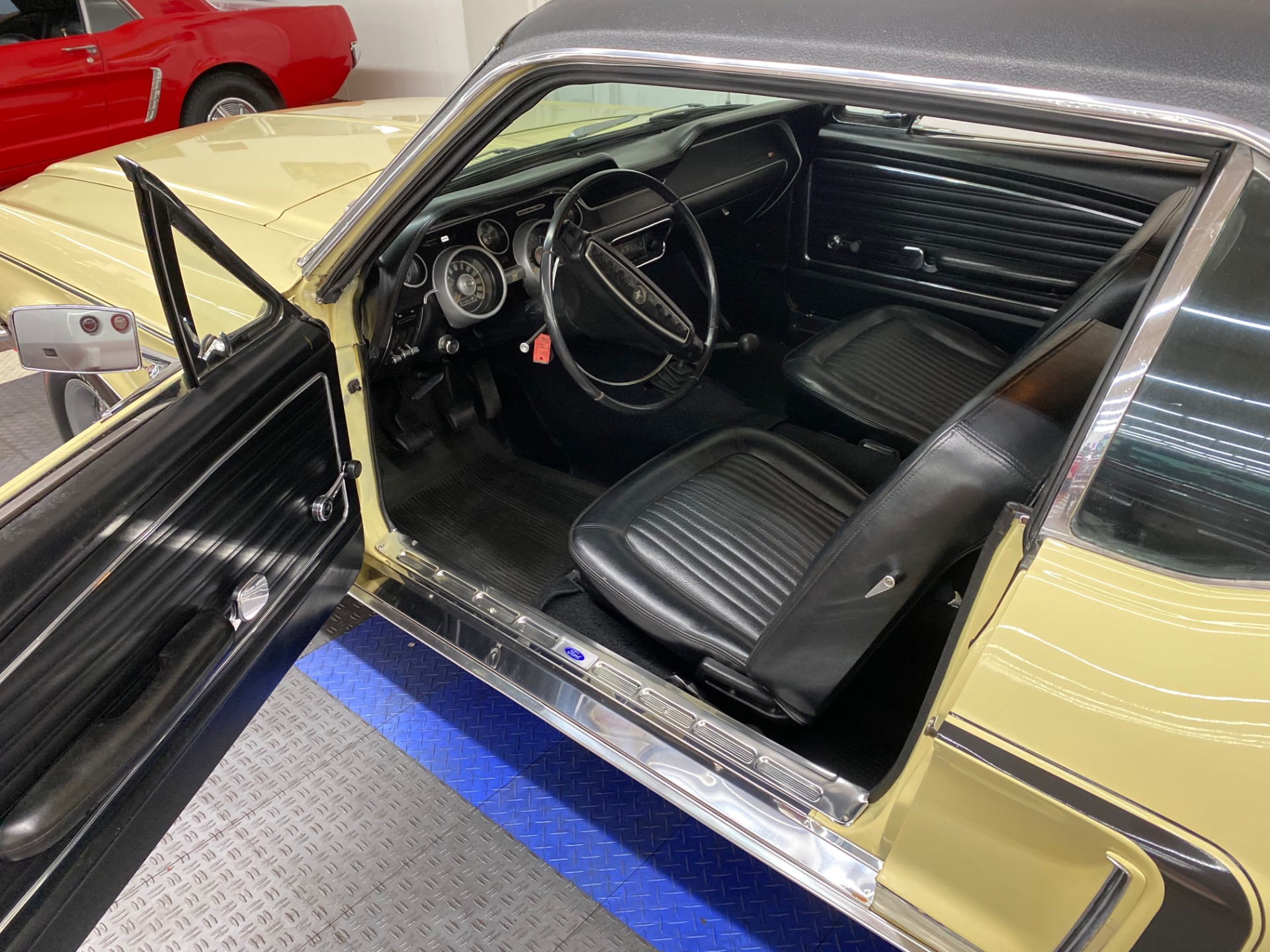 Used 1968 Ford Mustang -COUPE - MANUAL TRANS - CLEAN BODY - SEE VIDEO - | Mundelein, IL