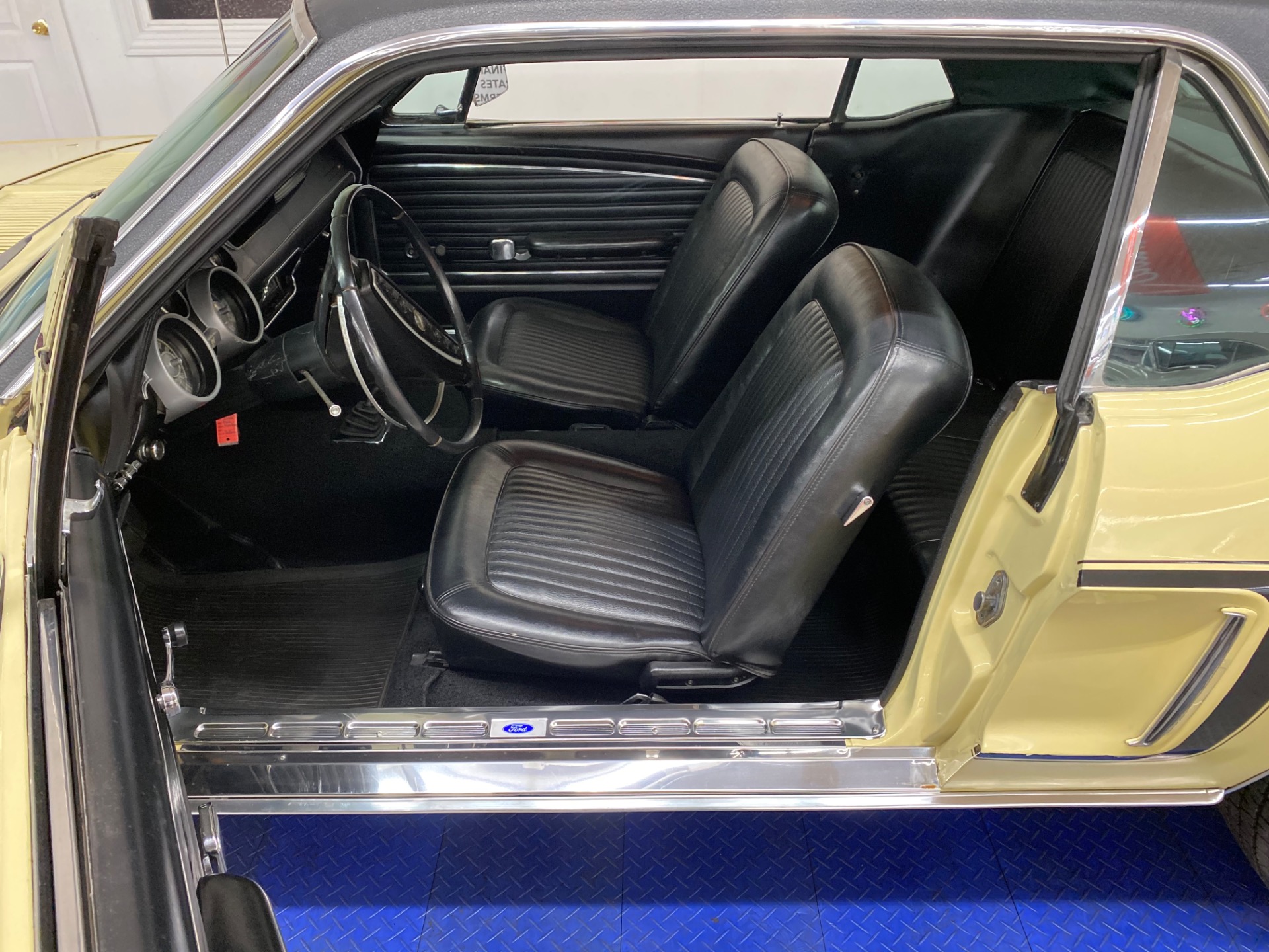 Used 1968 Ford Mustang -COUPE - MANUAL TRANS - CLEAN BODY - SEE VIDEO - | Mundelein, IL