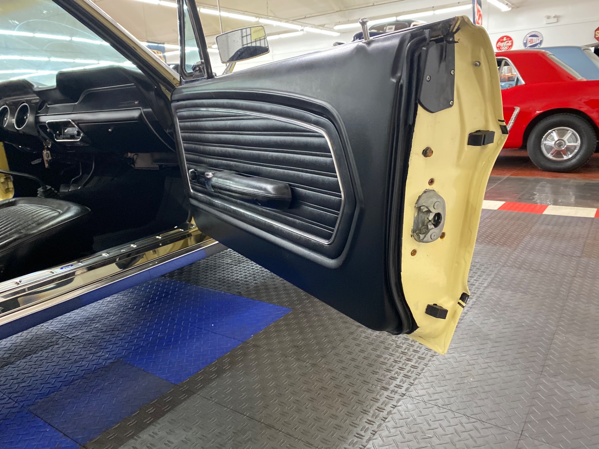 Used 1968 Ford Mustang -COUPE - MANUAL TRANS - CLEAN BODY - SEE VIDEO - | Mundelein, IL