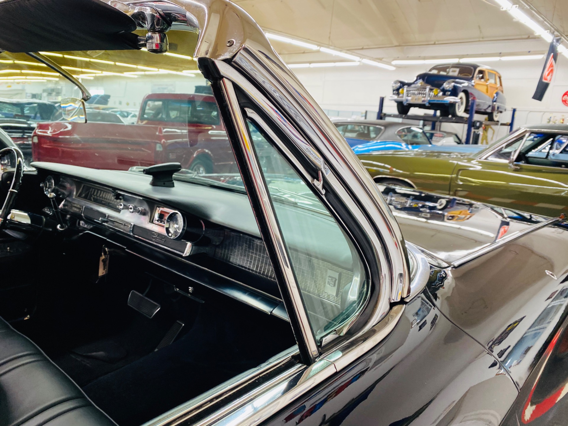 Used 1962 Cadillac Series 62 - CONVERTIBLE - BEAUTIFUL BLACK/WHITE COMBO - RUNS AND DRIVES EXCELLENT - | St. Petersburg, FL