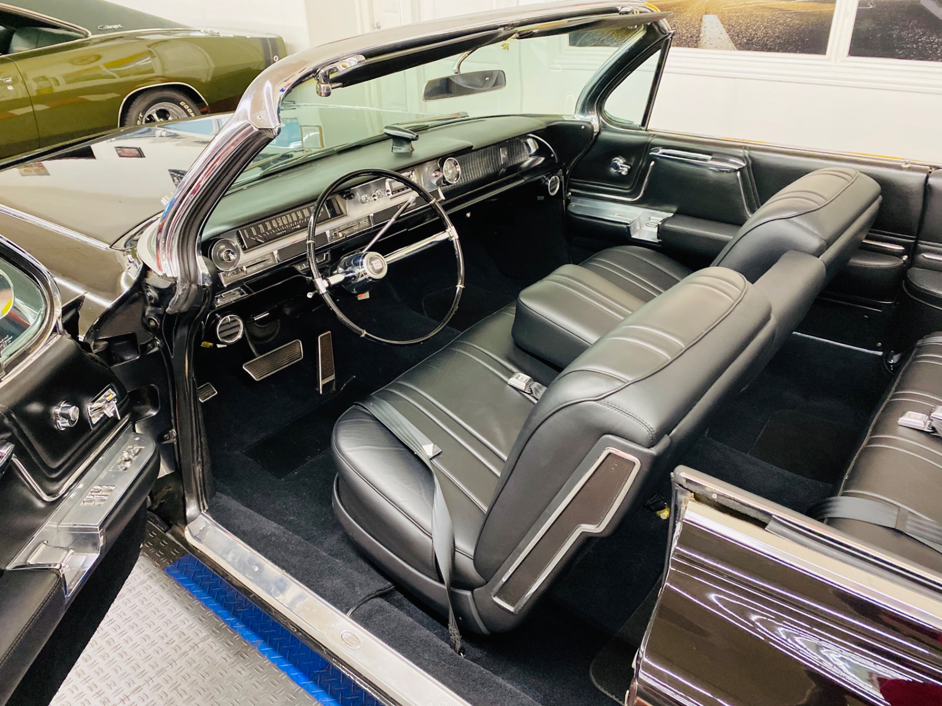 Used 1962 Cadillac Series 62 - CONVERTIBLE - BEAUTIFUL BLACK/WHITE COMBO - RUNS AND DRIVES EXCELLENT - | St. Petersburg, FL