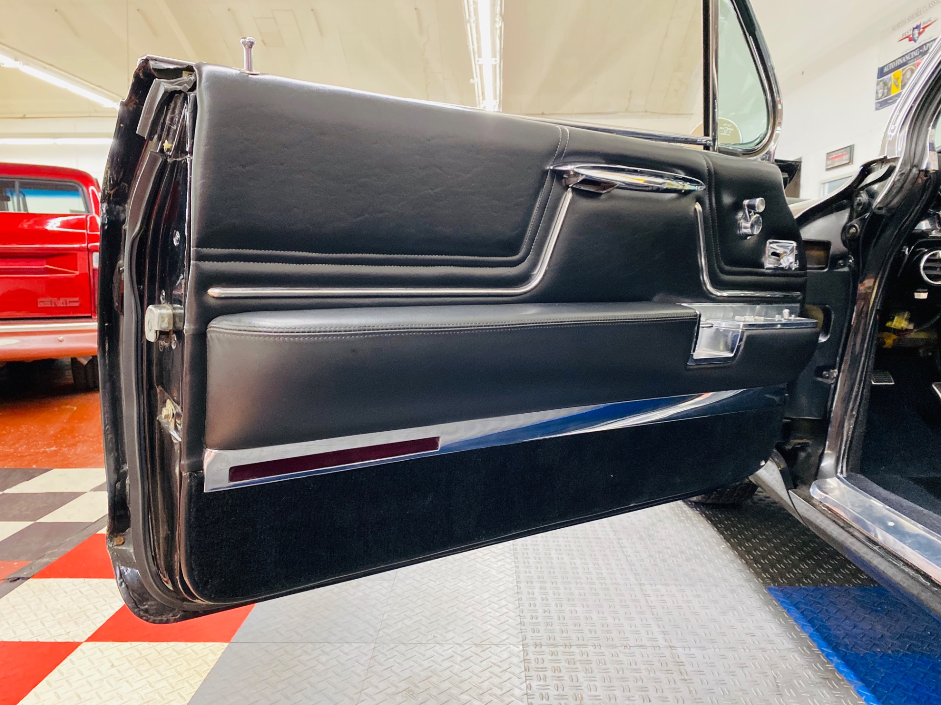 Used 1962 Cadillac Series 62 - CONVERTIBLE - BEAUTIFUL BLACK/WHITE COMBO - RUNS AND DRIVES EXCELLENT - | St. Petersburg, FL