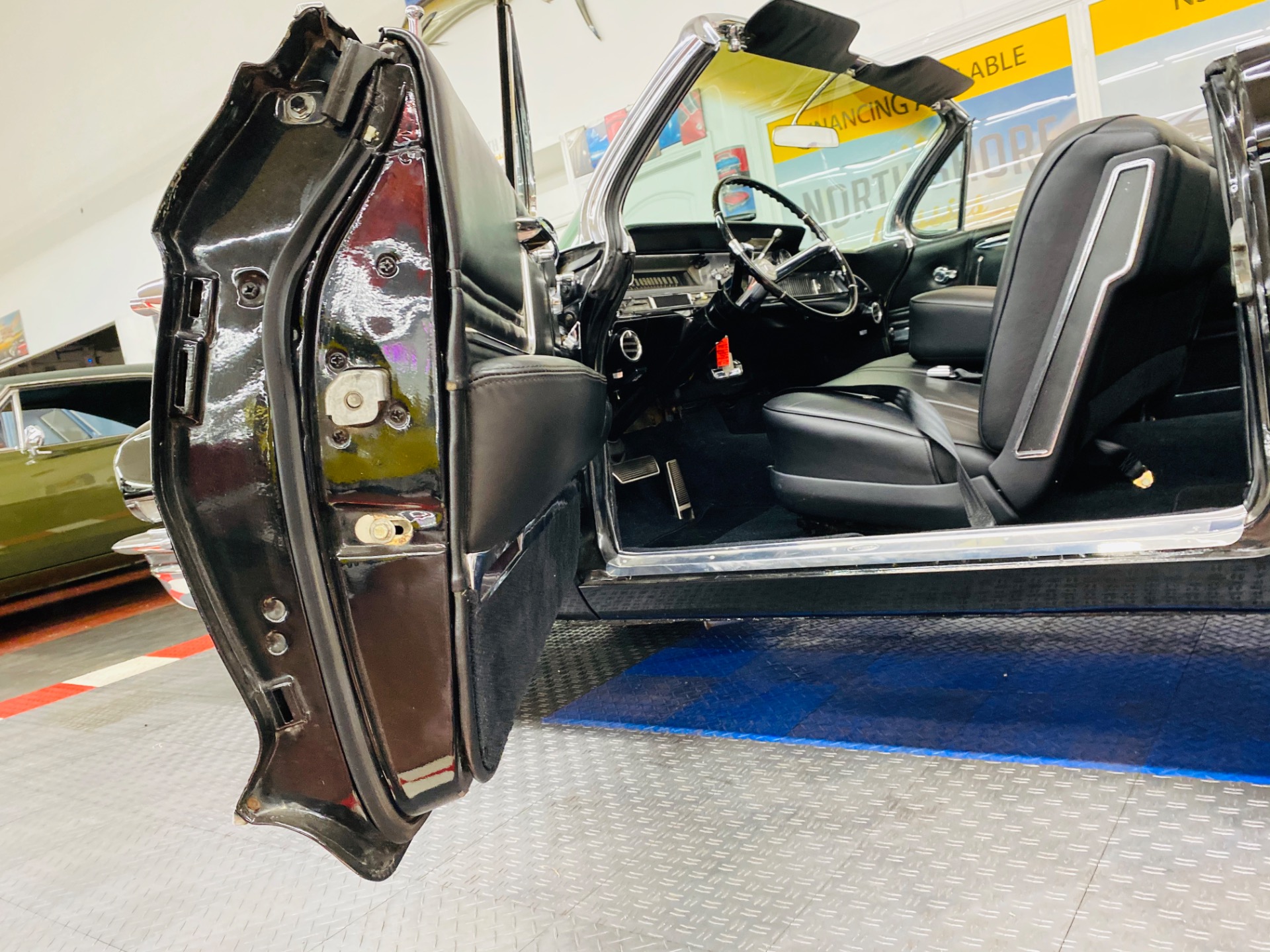 Used 1962 Cadillac Series 62 - CONVERTIBLE - BEAUTIFUL BLACK/WHITE COMBO - RUNS AND DRIVES EXCELLENT - | St. Petersburg, FL