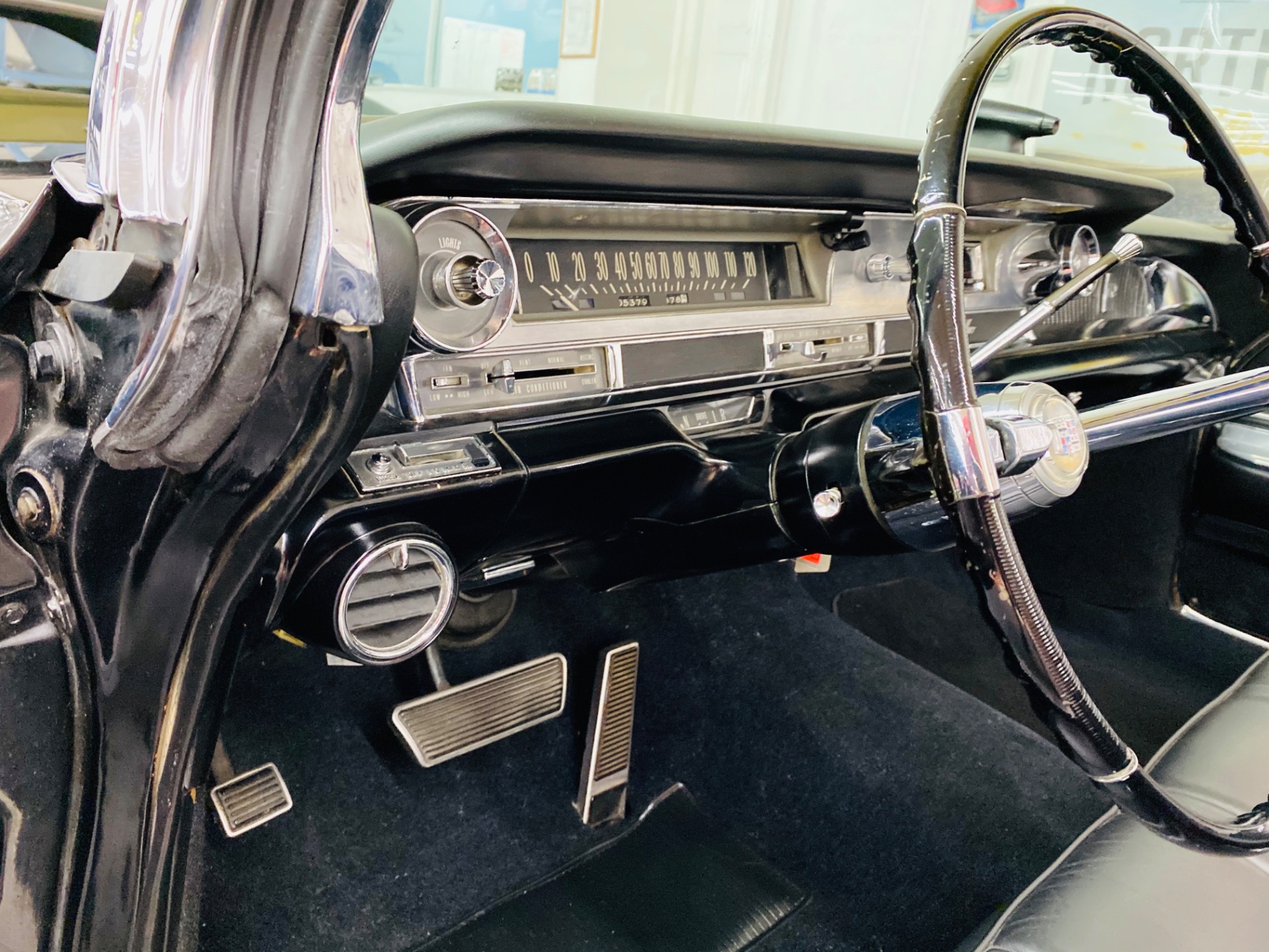 Used 1962 Cadillac Series 62 - CONVERTIBLE - BEAUTIFUL BLACK/WHITE COMBO - RUNS AND DRIVES EXCELLENT - | St. Petersburg, FL