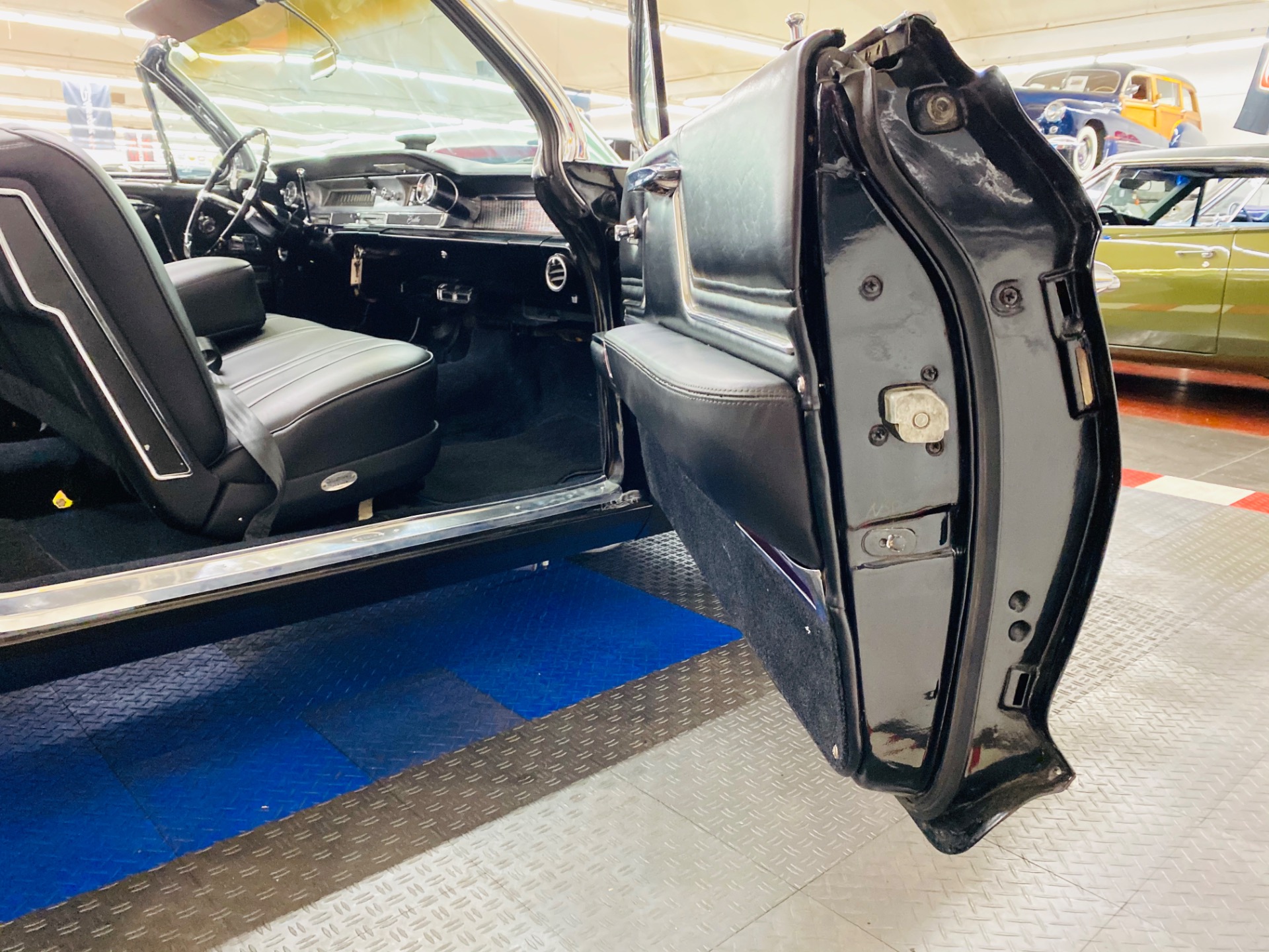 Used 1962 Cadillac Series 62 - CONVERTIBLE - BEAUTIFUL BLACK/WHITE COMBO - RUNS AND DRIVES EXCELLENT - | St. Petersburg, FL