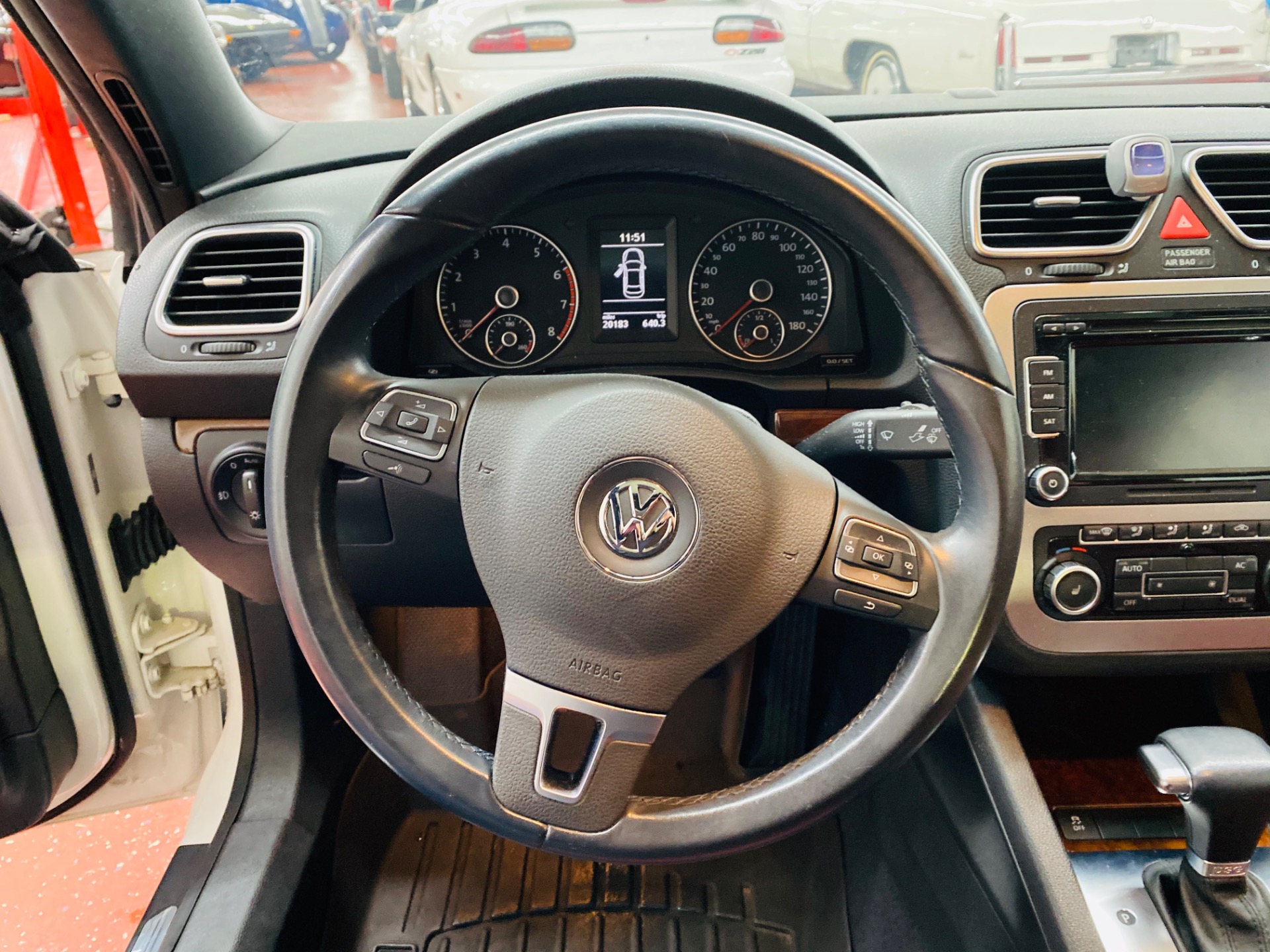 Used 2011 Volkswagen Eos Lux SULEV | Mundelein, IL
