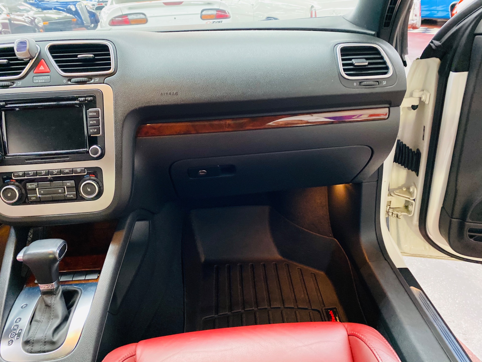 Used 2011 Volkswagen Eos Lux SULEV | Mundelein, IL