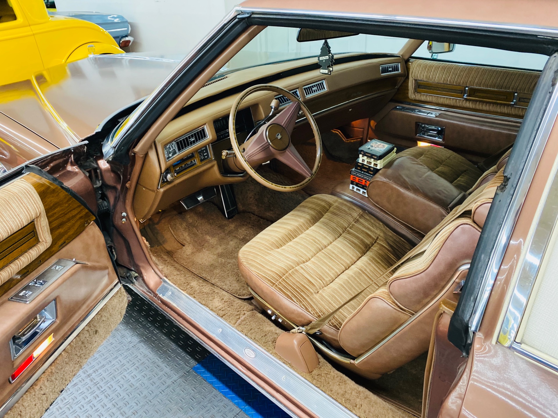 Used 1975 Cadillac DeVille - COUPE DEVILLE DELEGANCE - NEW WHEELS AND TIRES - DRIVES GREAT - SEE VIDEO | St. Petersburg, FL