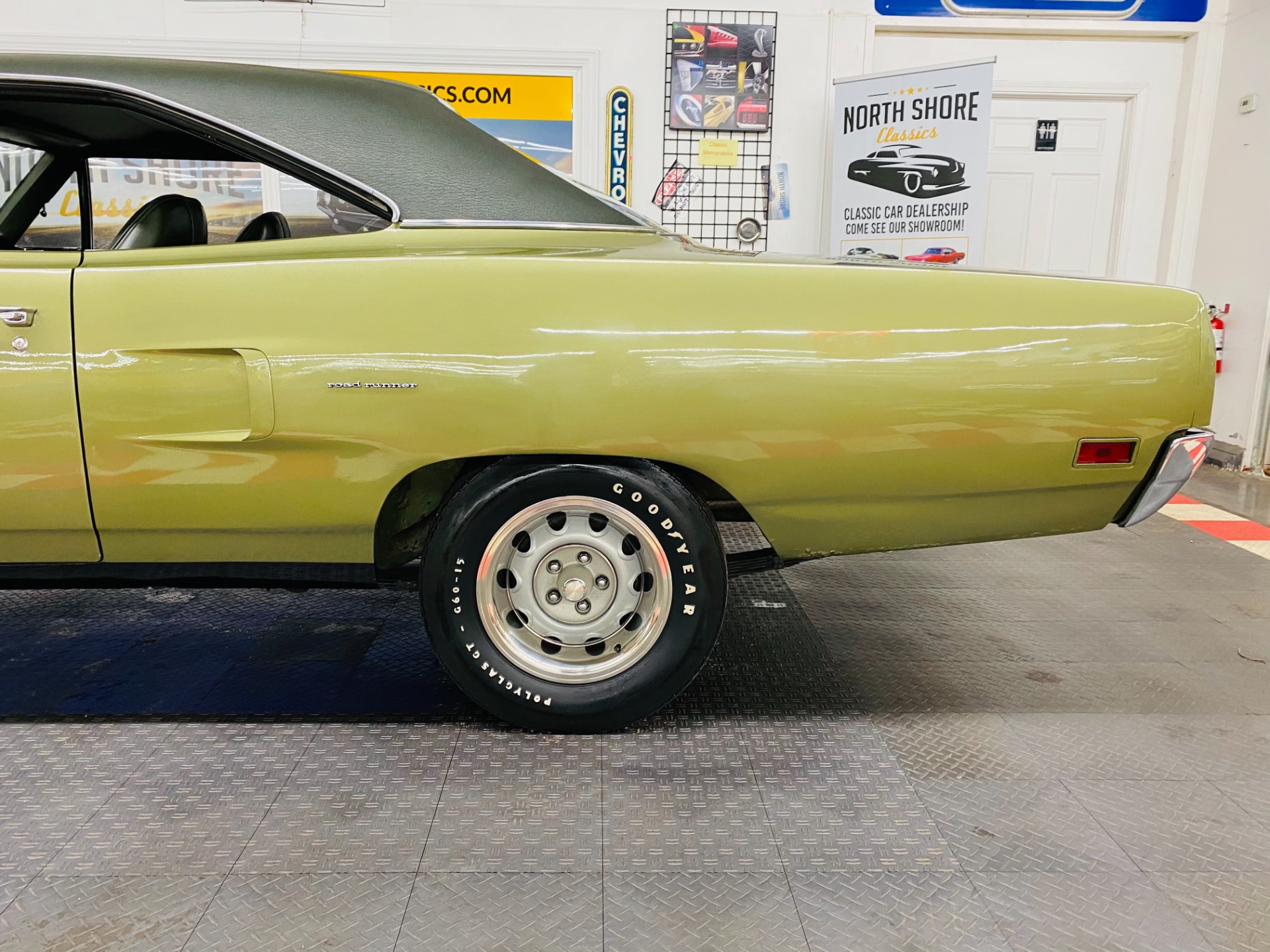 Used 1970 Plymouth Roadrunner - FACTORY V CODE 440 6 PACK -AIR GRABBER- CLEAN ORIGINAL FLOORS- SEE VIDEO | St. Petersburg, FL