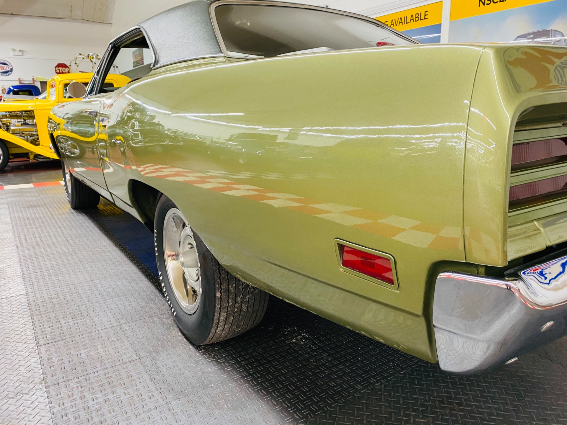 Used 1970 Plymouth Roadrunner - FACTORY V CODE 440 6 PACK -AIR GRABBER- CLEAN ORIGINAL FLOORS- SEE VIDEO | St. Petersburg, FL