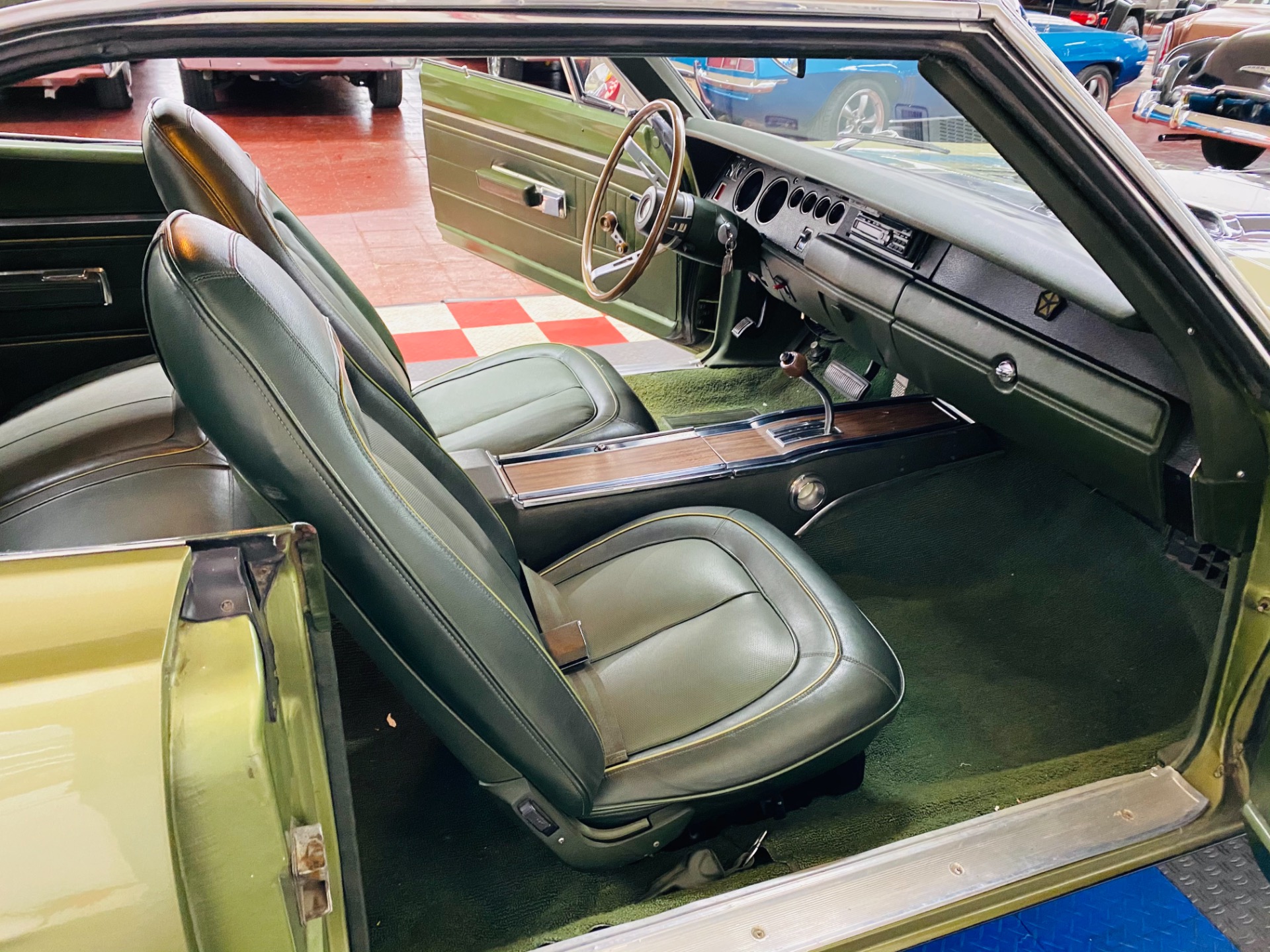 Used 1970 Plymouth Roadrunner - FACTORY V CODE 440 6 PACK -AIR GRABBER- CLEAN ORIGINAL FLOORS- SEE VIDEO | St. Petersburg, FL