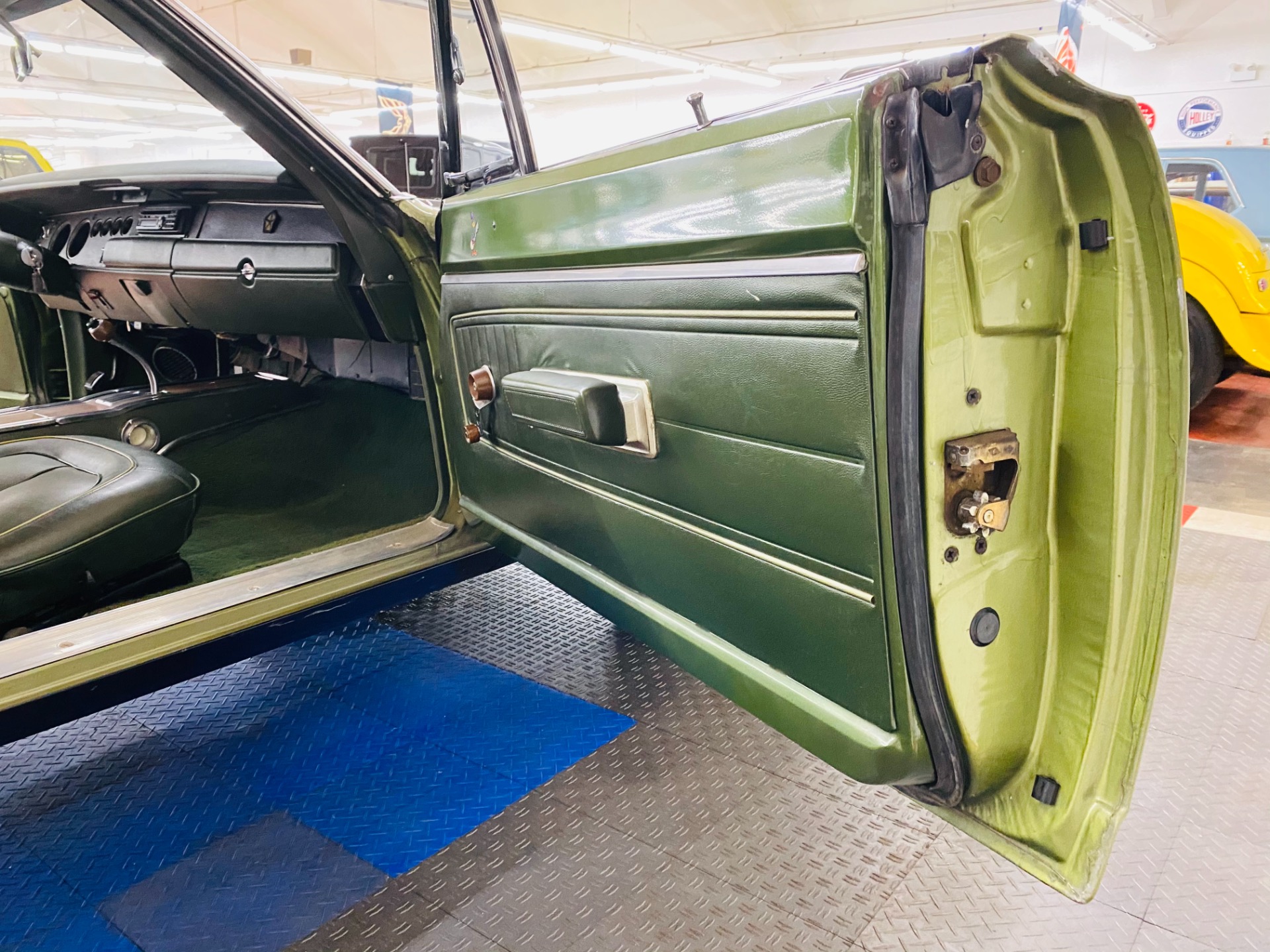 Used 1970 Plymouth Roadrunner - FACTORY V CODE 440 6 PACK -AIR GRABBER- CLEAN ORIGINAL FLOORS- SEE VIDEO | St. Petersburg, FL