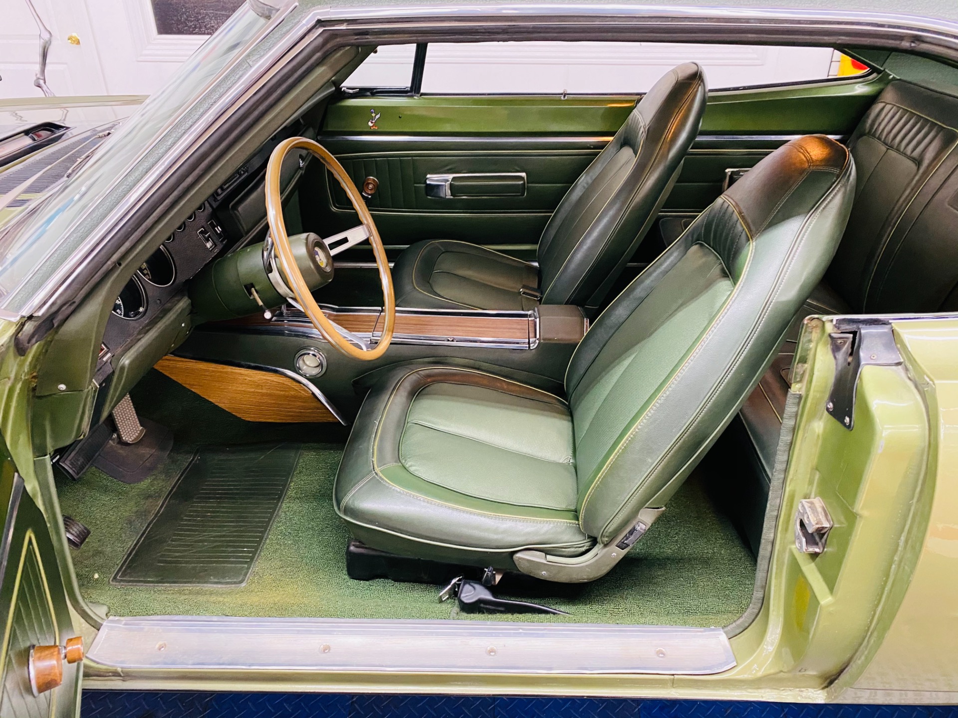 Used 1970 Plymouth Roadrunner - FACTORY V CODE 440 6 PACK -AIR GRABBER- CLEAN ORIGINAL FLOORS- SEE VIDEO | St. Petersburg, FL
