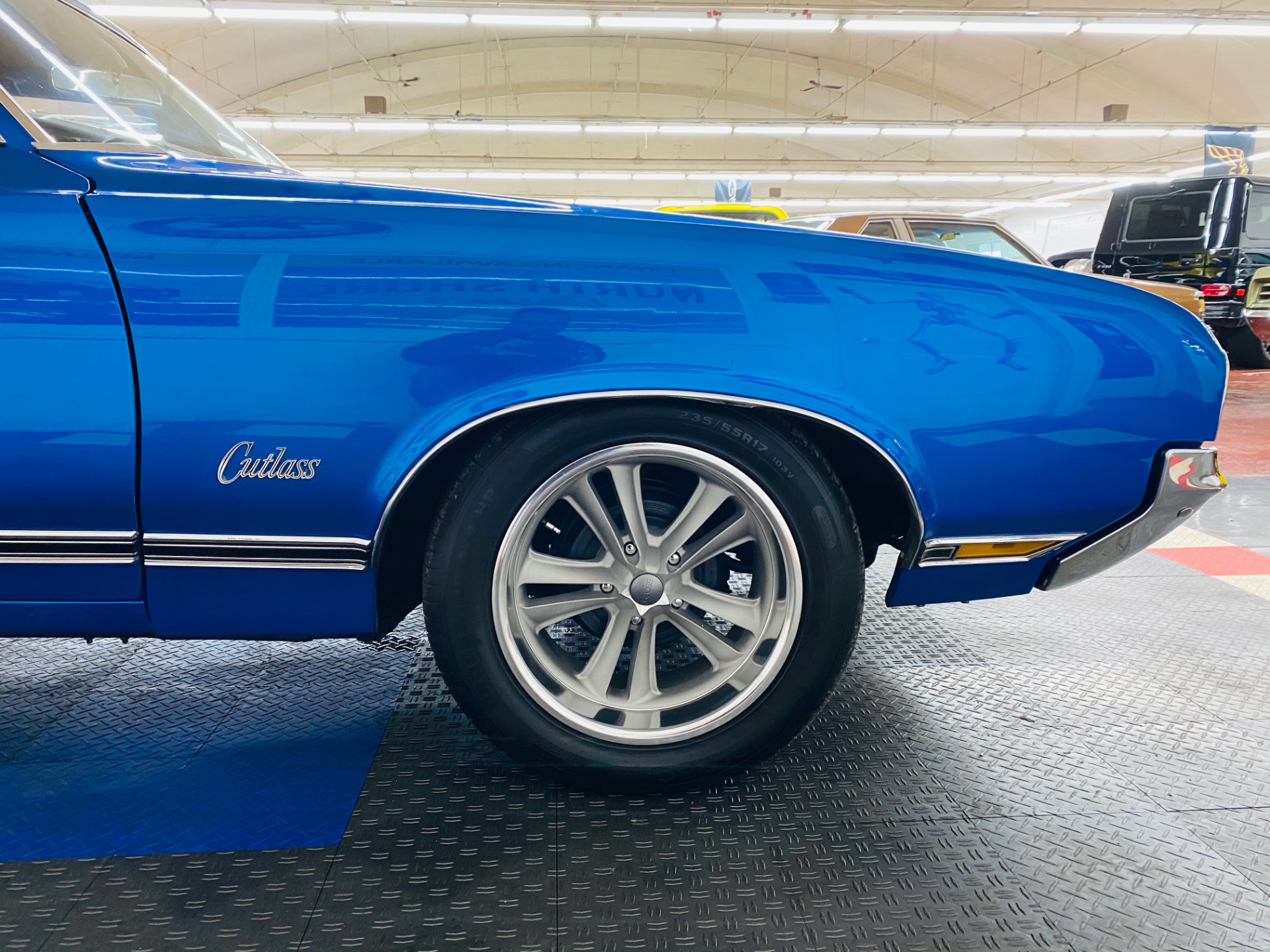 Used 1970 Oldsmobile Cutlass - HIGH QUALITY PAINT - VERY CLEAN BODY - SEE VIDEO | Mundelein, IL