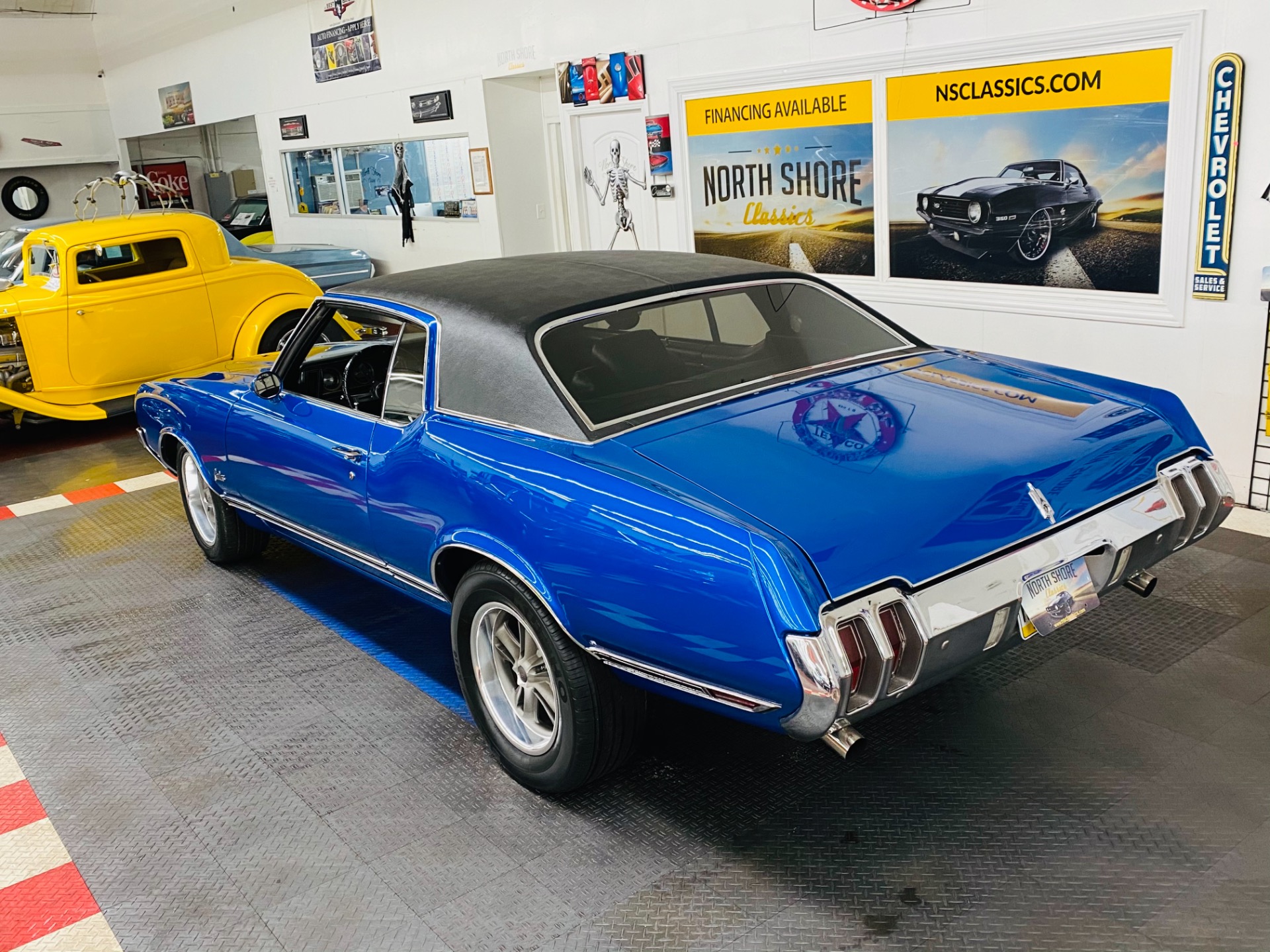 Used 1970 Oldsmobile Cutlass - HIGH QUALITY PAINT - VERY CLEAN BODY - SEE VIDEO | Mundelein, IL