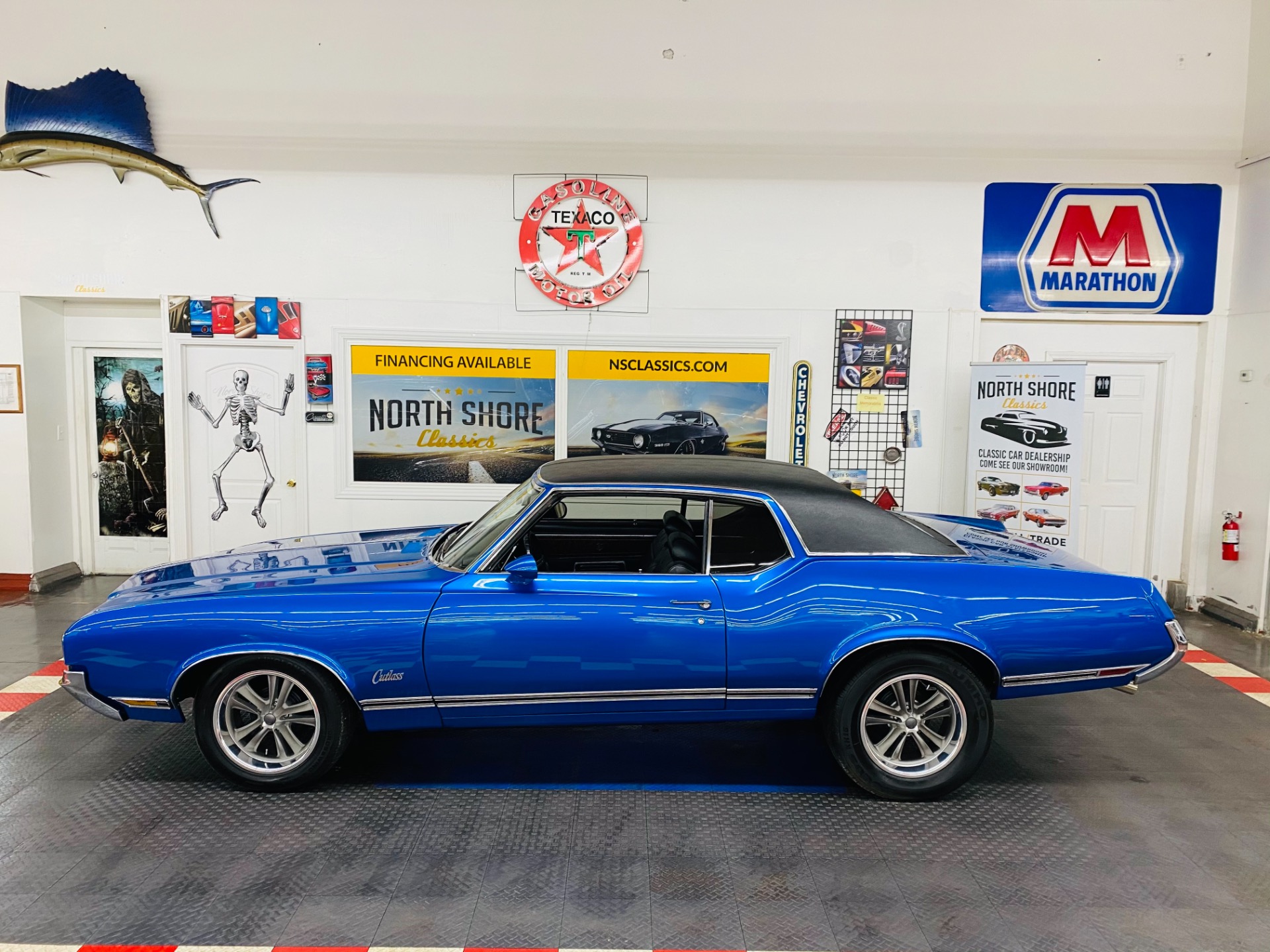 Used 1970 Oldsmobile Cutlass - HIGH QUALITY PAINT - VERY CLEAN BODY - SEE VIDEO | Mundelein, IL