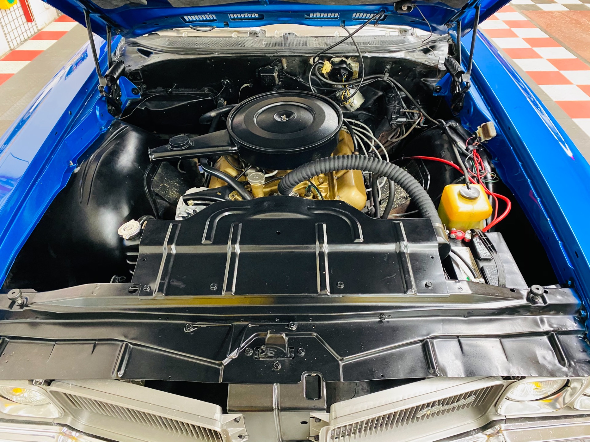 Used 1970 Oldsmobile Cutlass - HIGH QUALITY PAINT - VERY CLEAN BODY - SEE VIDEO | Mundelein, IL