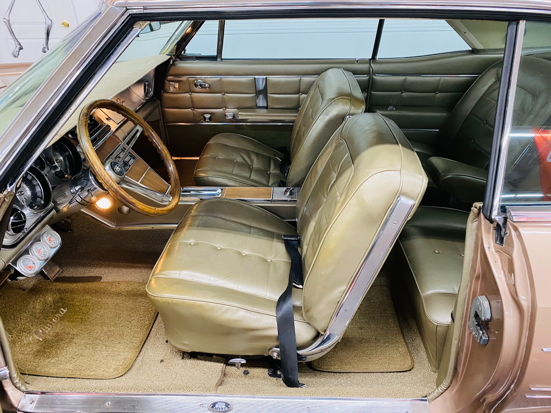 Used 1964 Buick Riviera - 425 WILDCAT ENGINE - HIGH QUALITY RESTORATION - SEE VIDEO | St. Petersburg, FL