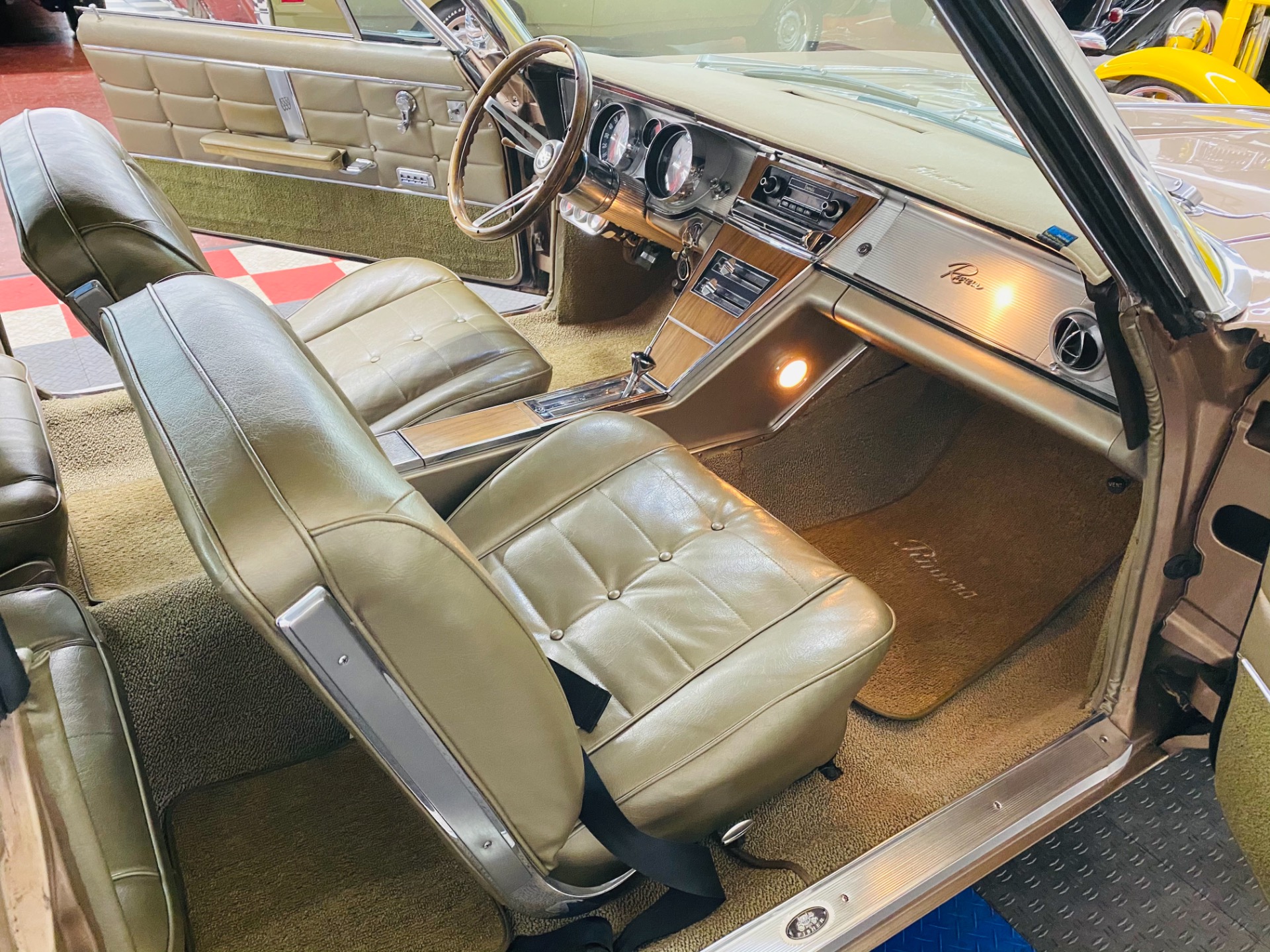 Used 1964 Buick Riviera - 425 WILDCAT ENGINE - HIGH QUALITY RESTORATION - SEE VIDEO | St. Petersburg, FL
