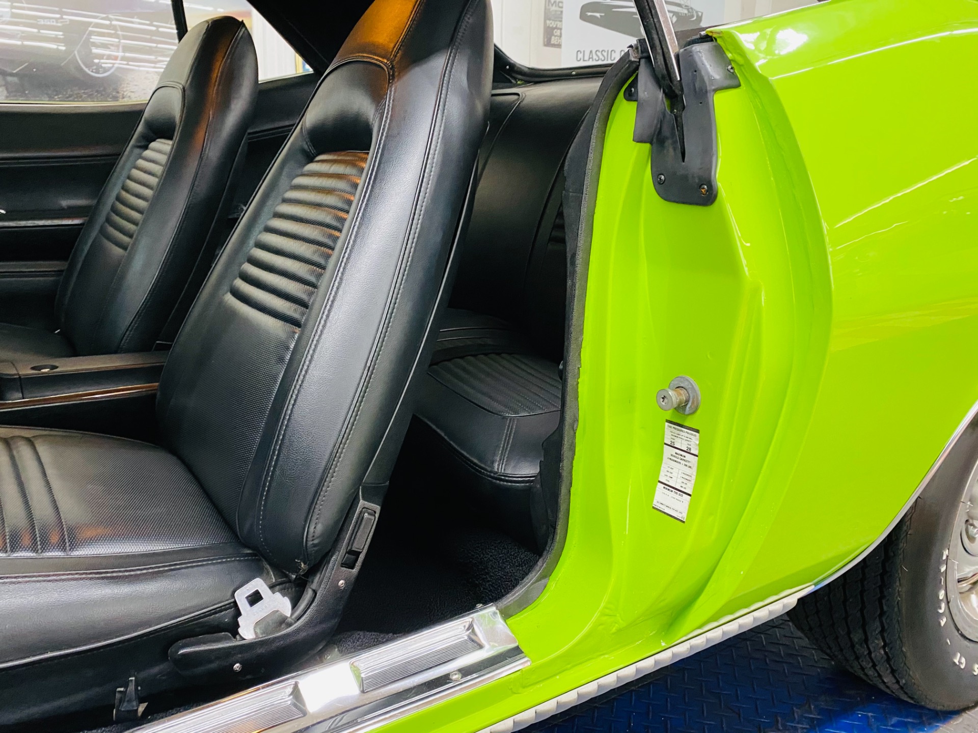 1970 Plymouth Cuda - RARE SUB LIME GREEN - V CODE 440 3X2 1970 Plymouth Cuda - RARE SUB LIME GREEN - V CODE 440 3X2