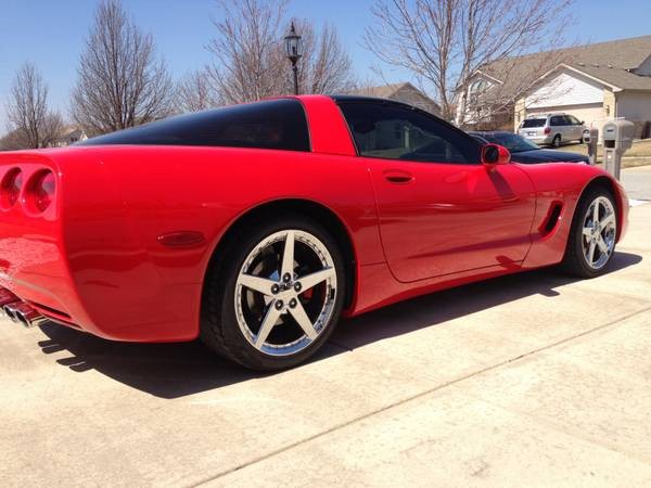 Used 2000 Chevrolet Corvette Coupe-Low Miles | Mundelein, IL