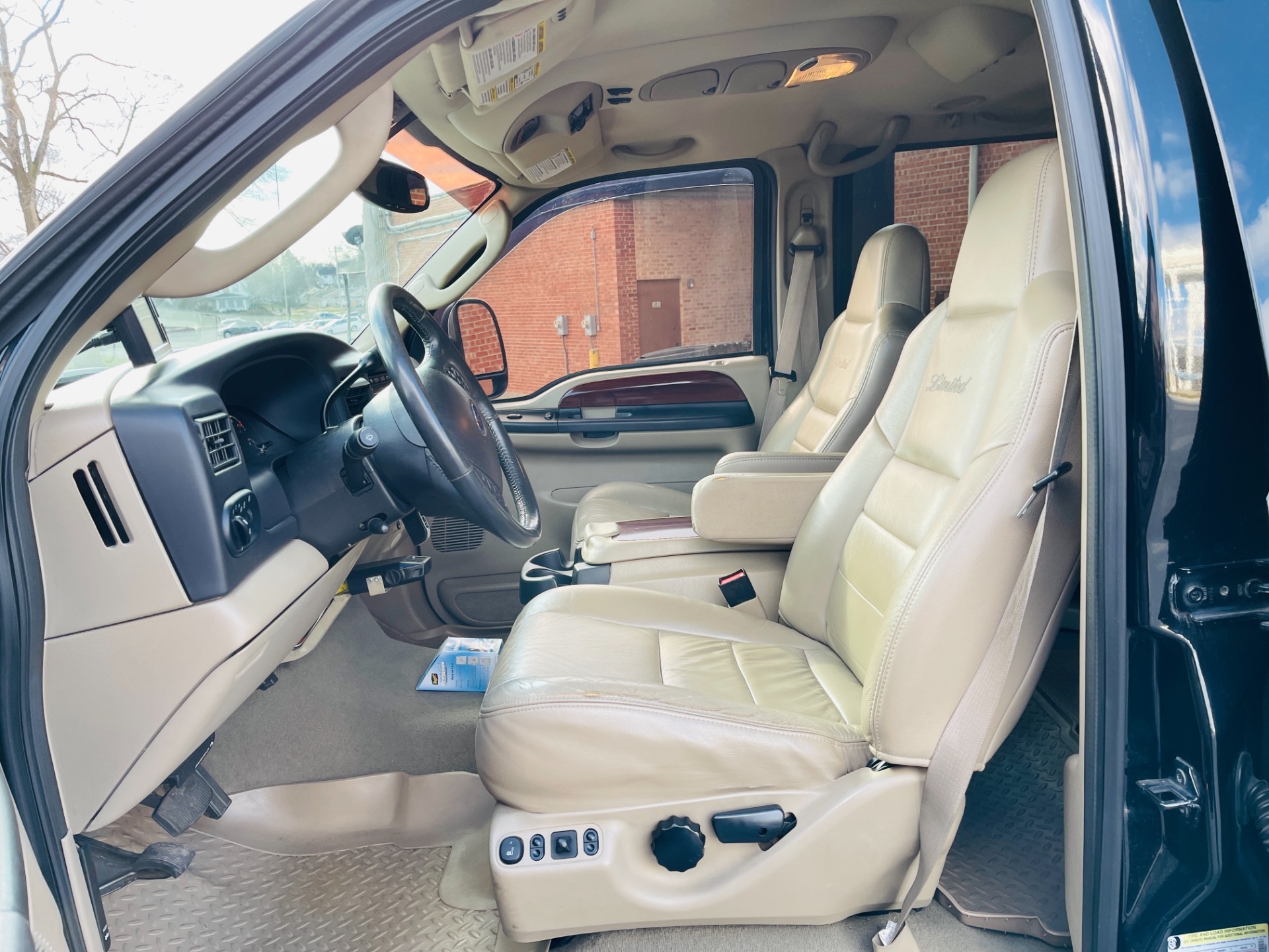Used 2005 Ford Excursion Limited | Mundelein, IL