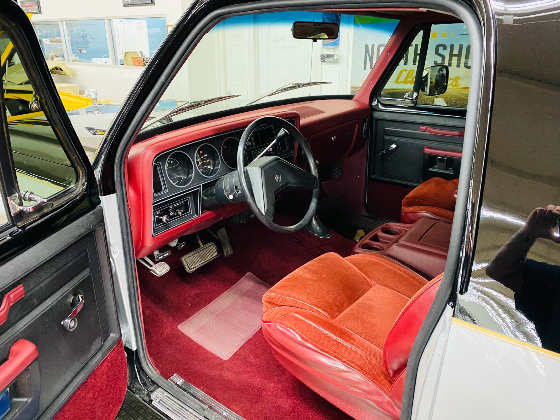 Used 1986 Dodge Ramcharger - 4X4 - NEW PAINT - SUPER CLEAN - SEE VIDEO | St. Petersburg, FL