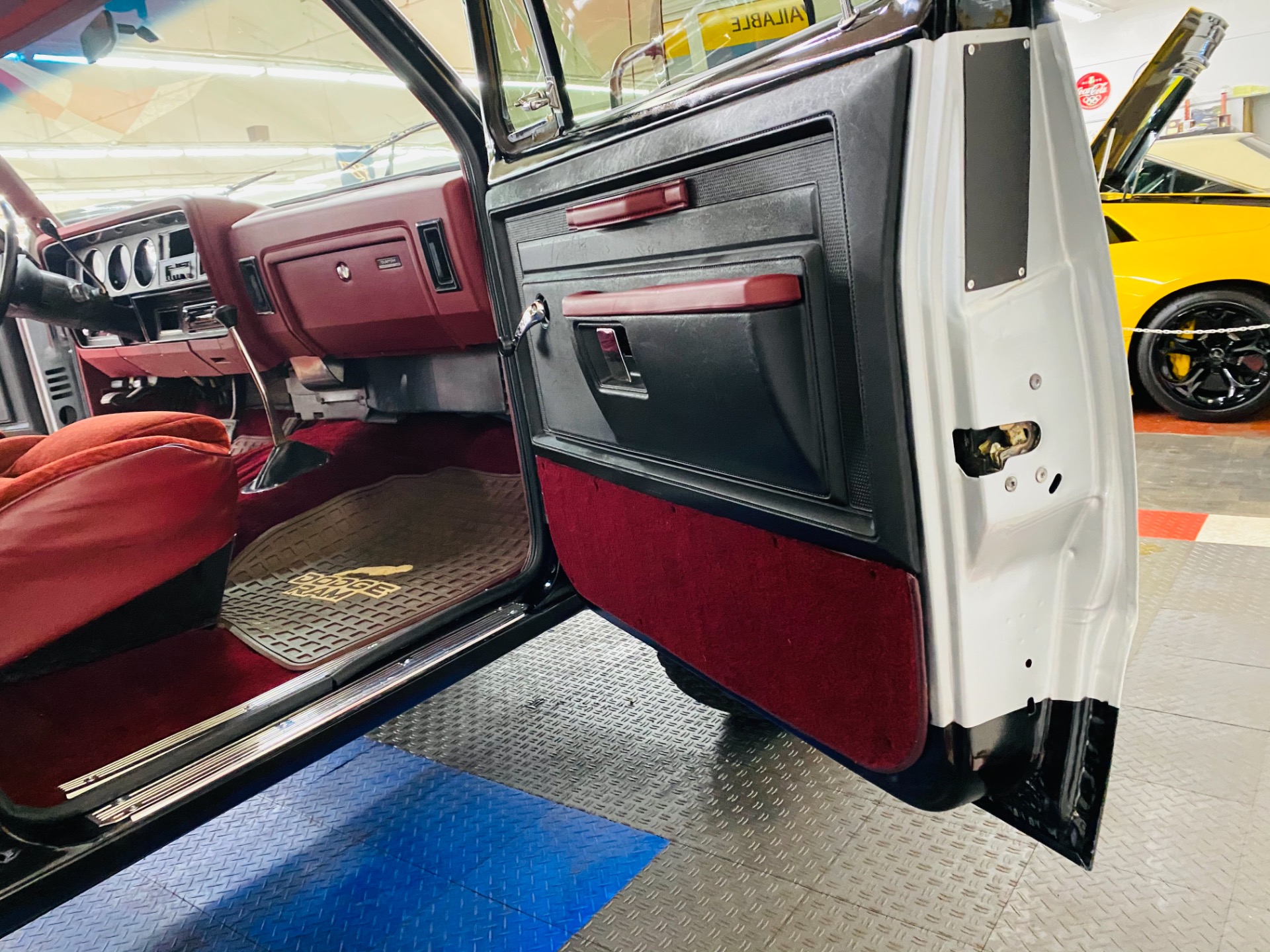 Used 1986 Dodge Ramcharger - 4X4 - NEW PAINT - SUPER CLEAN - SEE VIDEO | St. Petersburg, FL