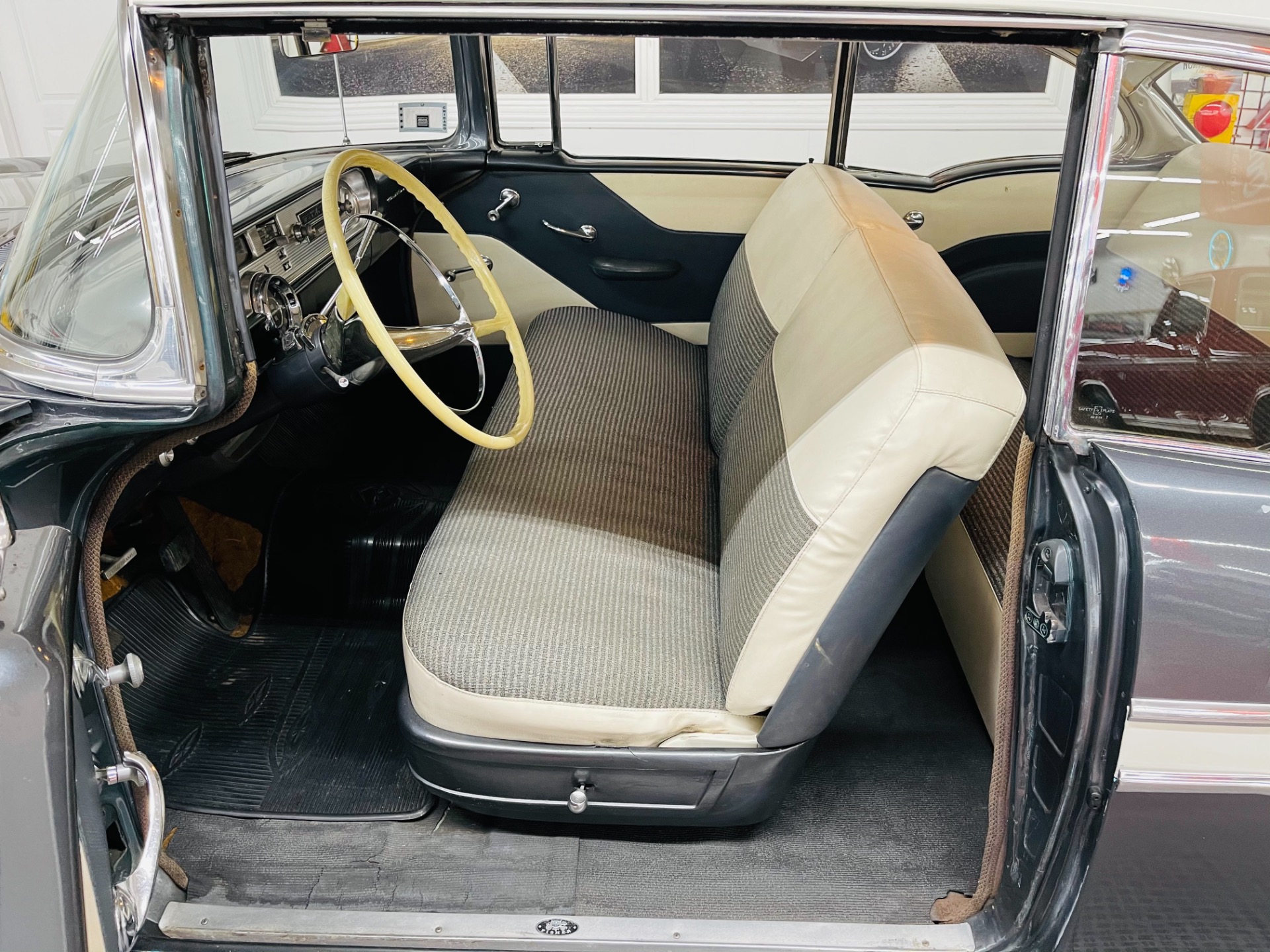 Used 1957 Pontiac Chieftain - 2 DOOR HARDTOP - GREAT DRIVER - SEE VIDEO | Mundelein, IL