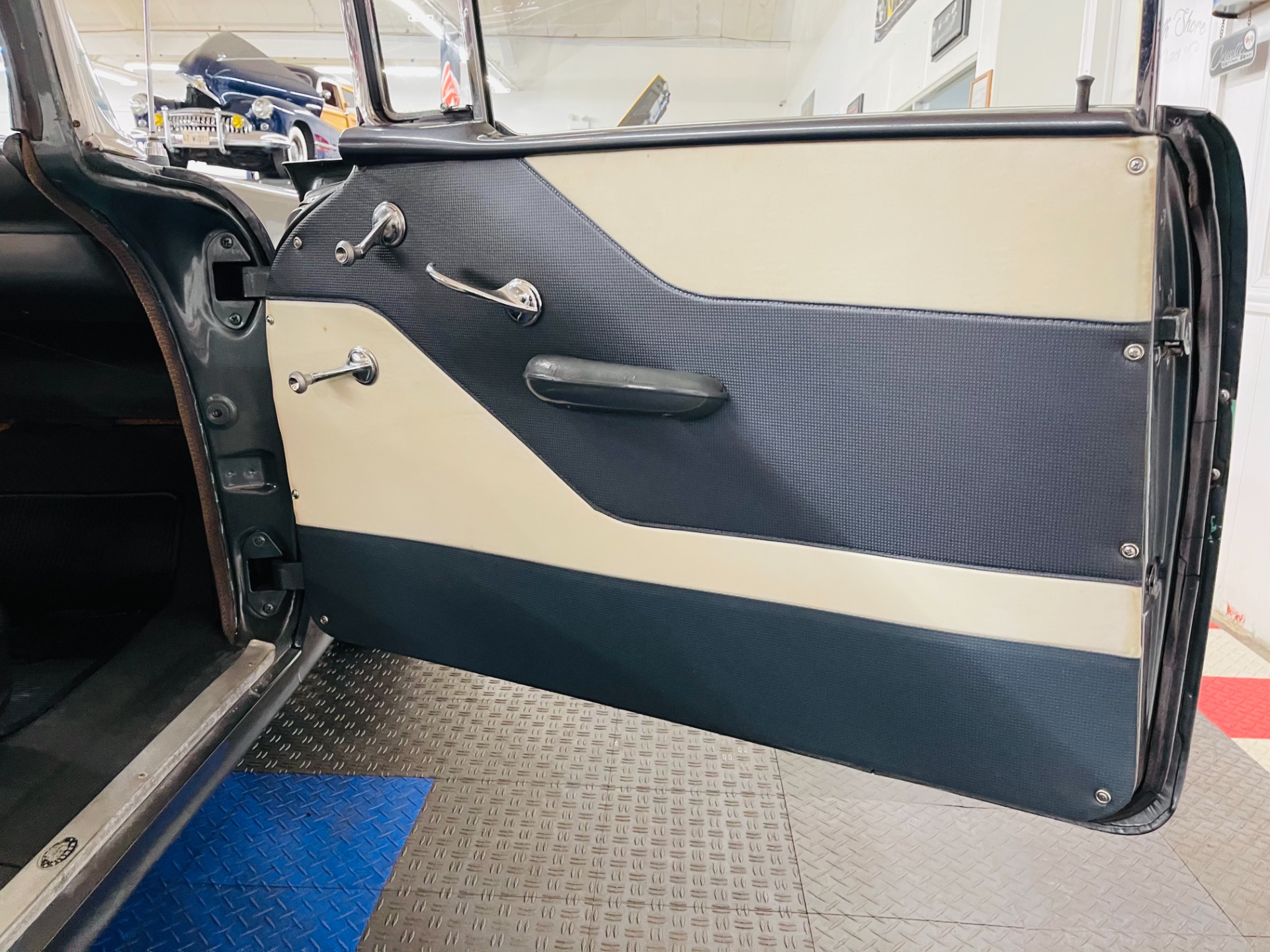 Used 1957 Pontiac Chieftain - 2 DOOR HARDTOP - GREAT DRIVER - SEE VIDEO | Mundelein, IL